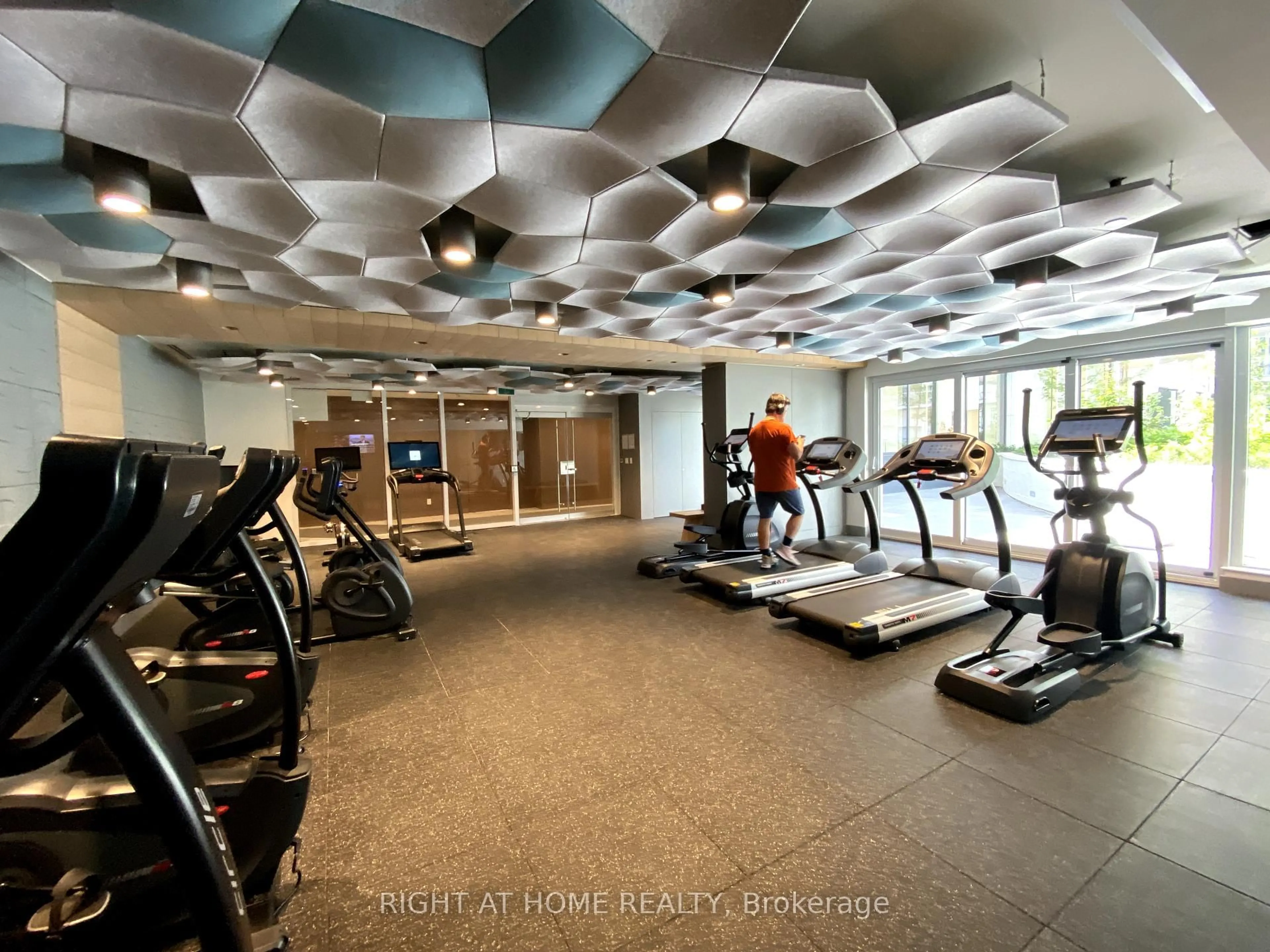 Gym or fitness room for 11 McMahon Dr #106, Toronto Ontario M2K 1H8