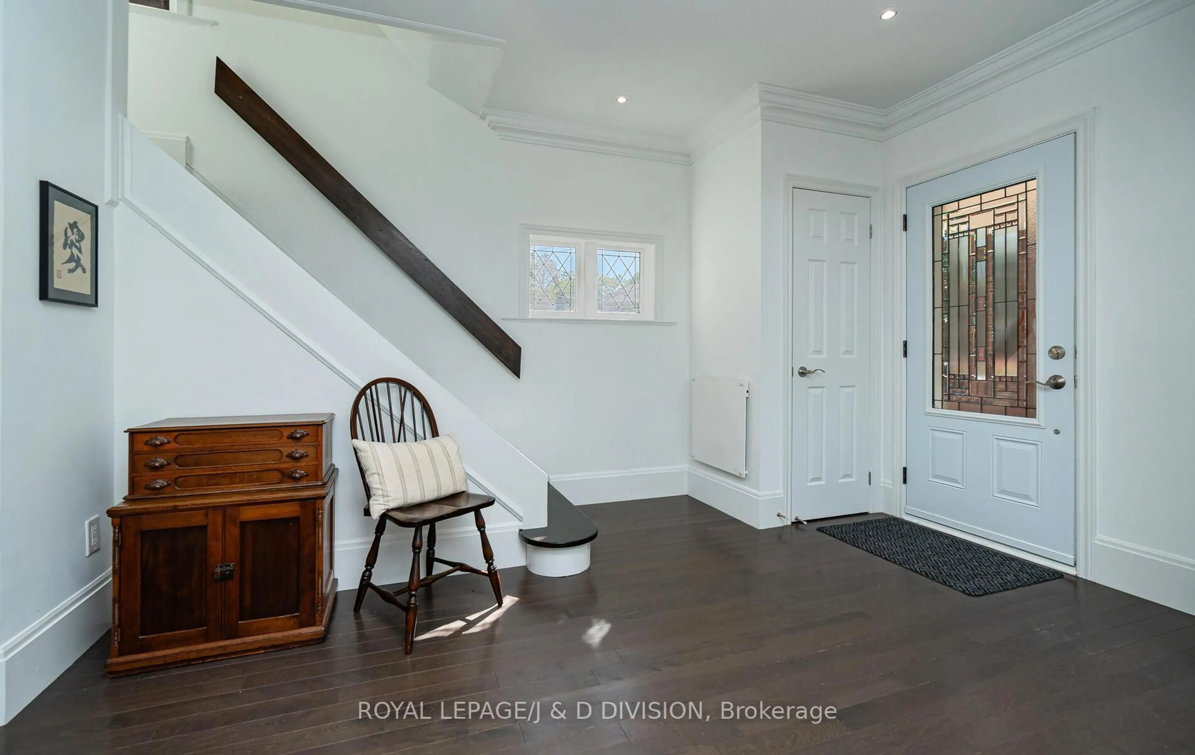 Indoor entryway for 151 Forman Ave, Toronto Ontario M4S 2R9