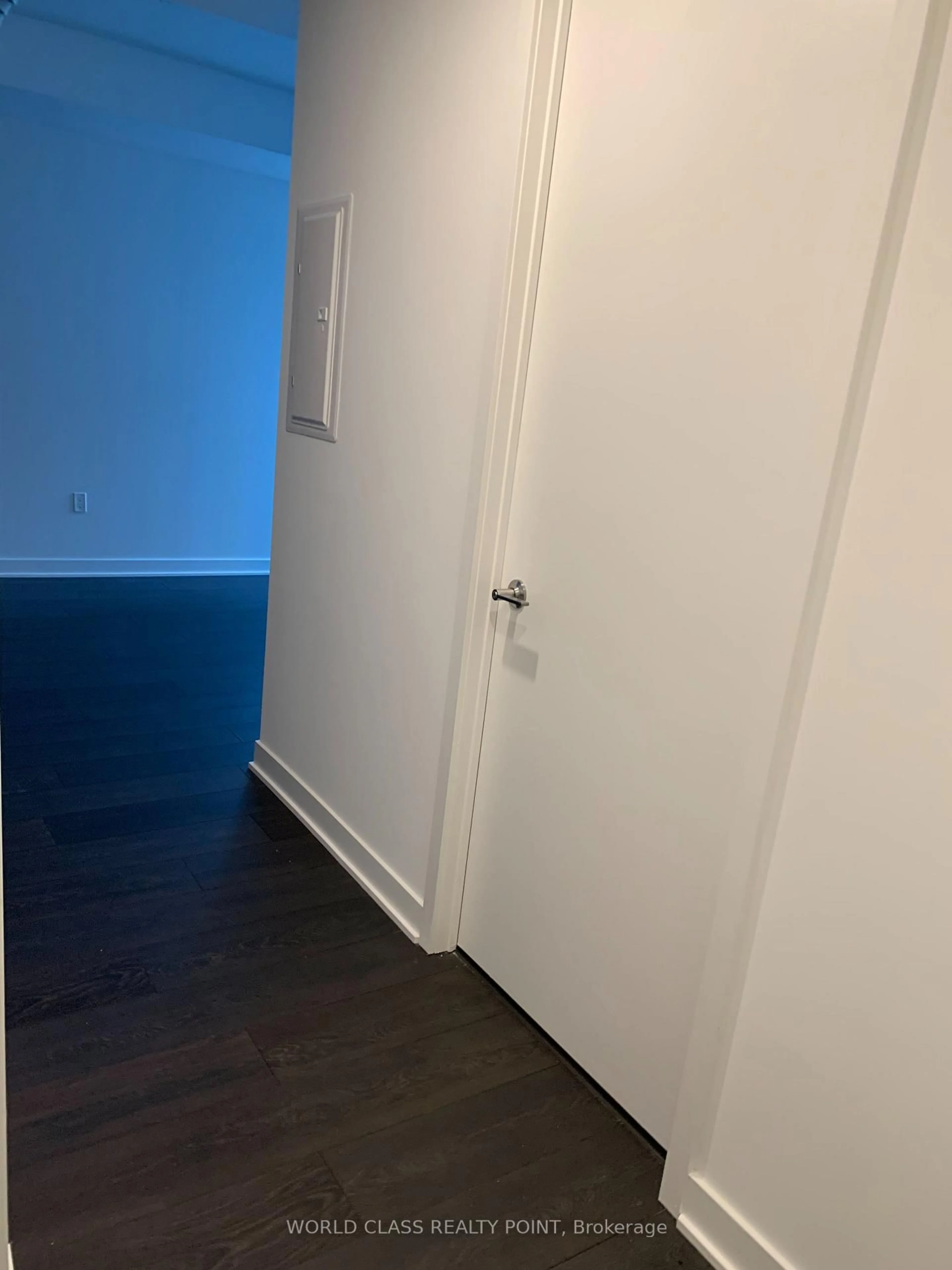 A pic of a room for 115 Blue Jays Way #1912, Toronto Ontario M5V 0N4