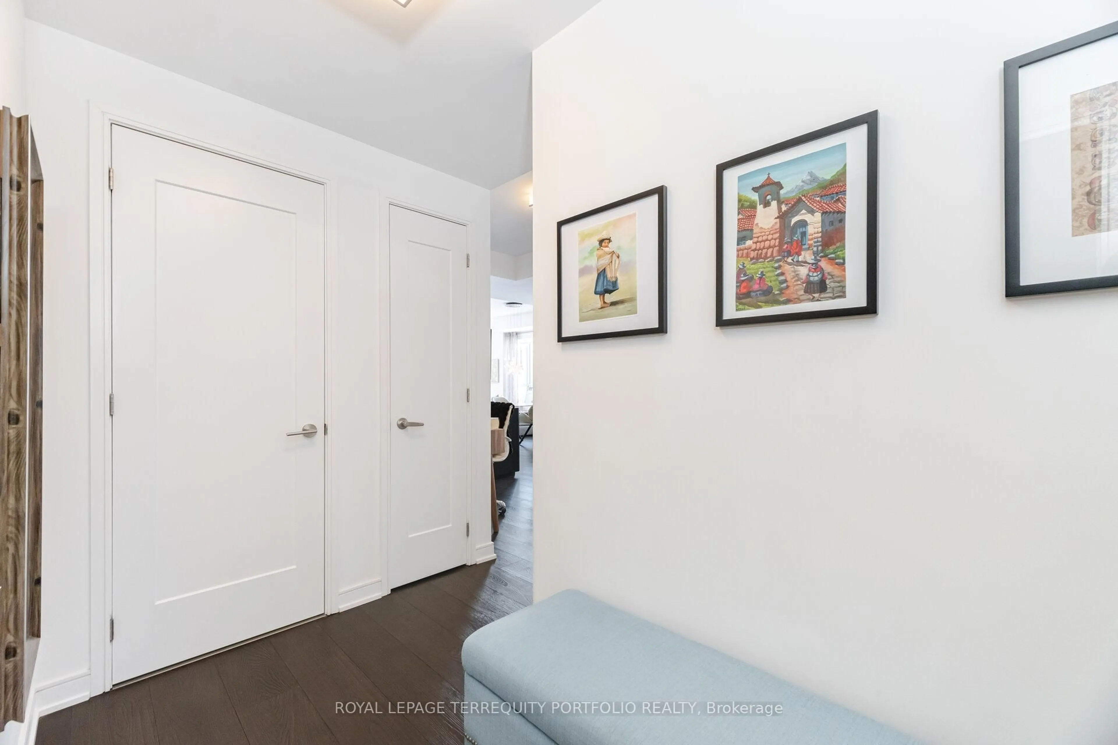 Indoor entryway for 88 Scott St #2509, Toronto Ontario M5E 0A9
