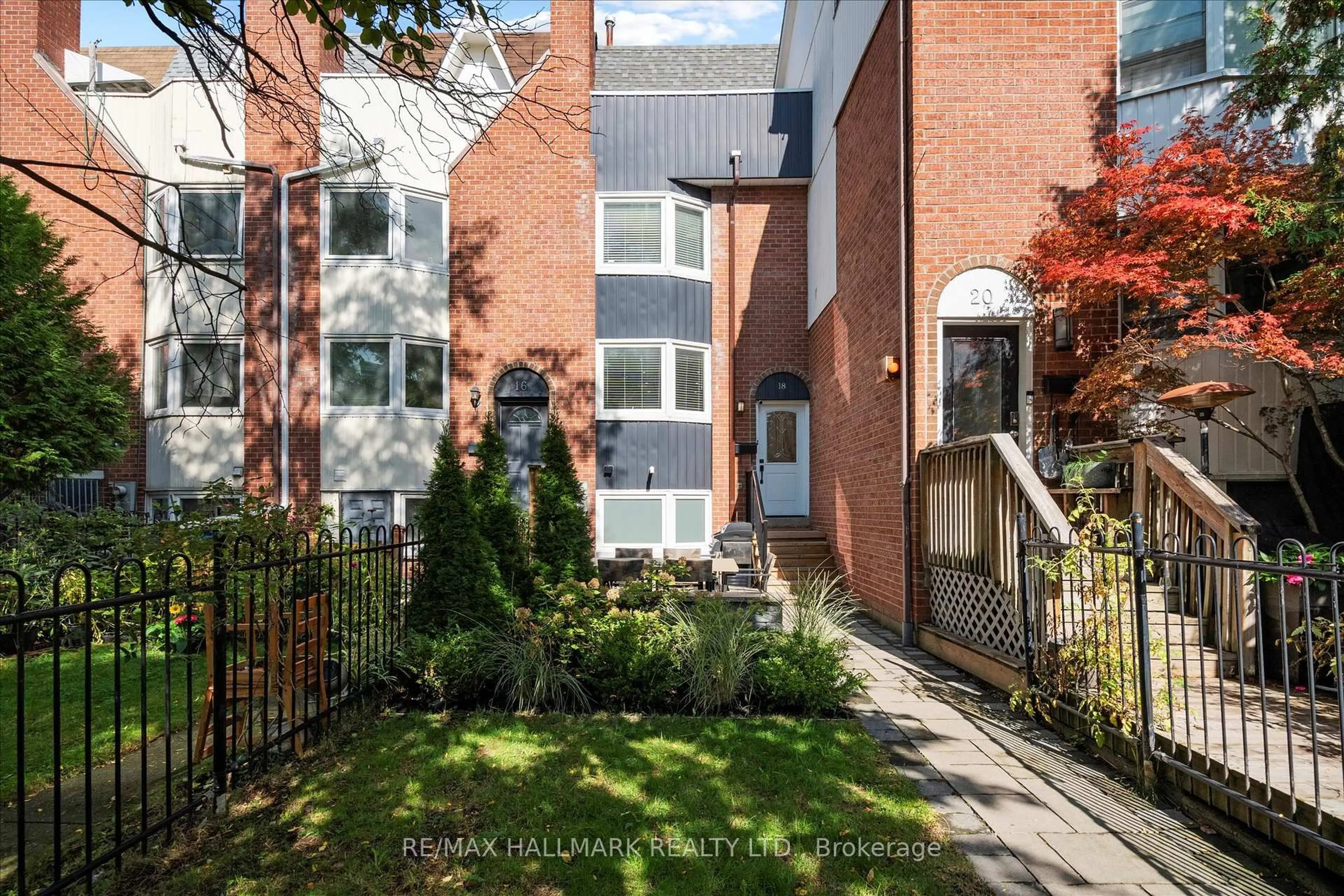 Home with brick exterior material, street for 18 Sydenham St, Toronto Ontario M5A 4H6