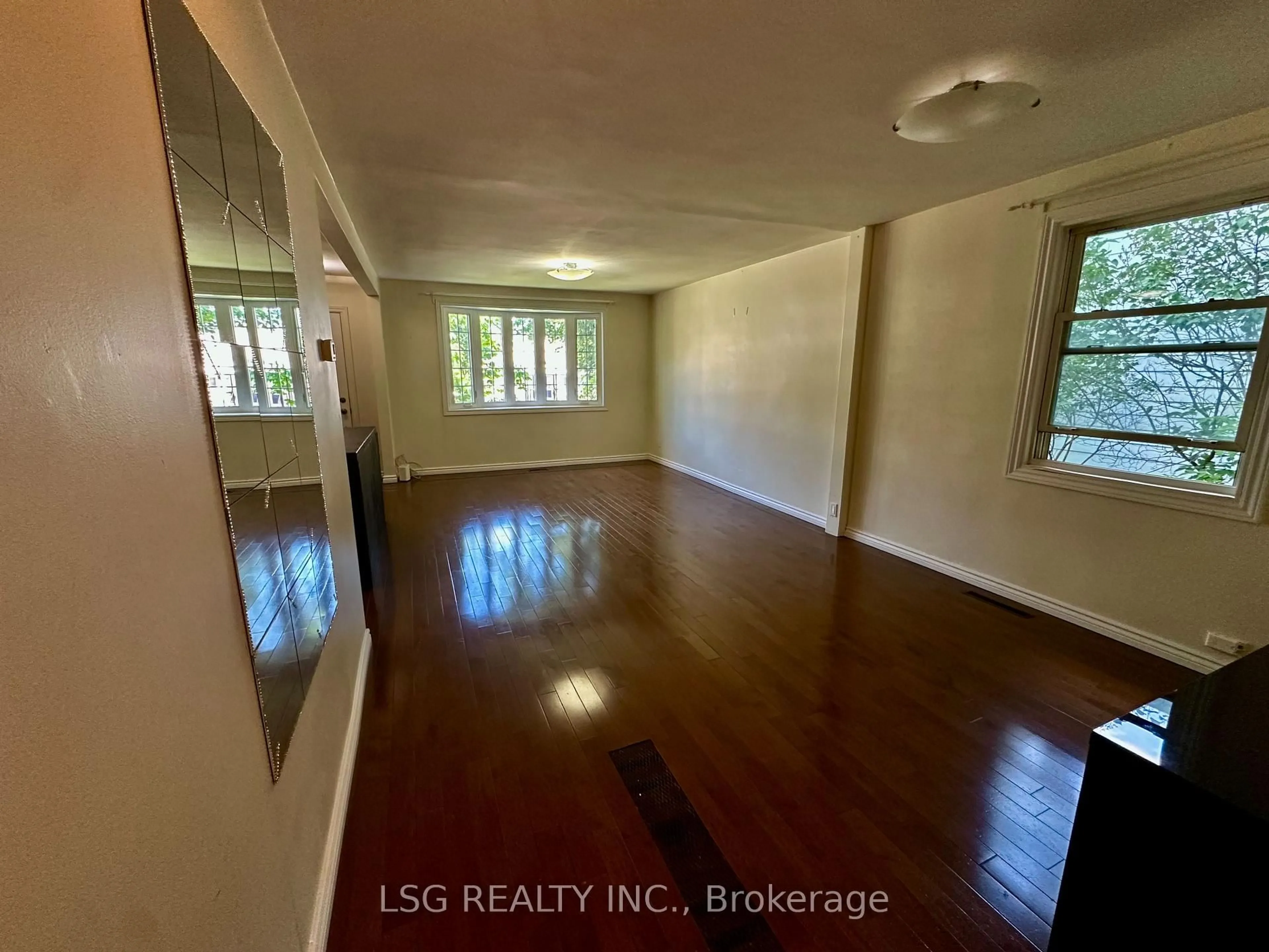 A pic of a room for 107 Elmhurst Ave, Toronto Ontario M2N 1R7