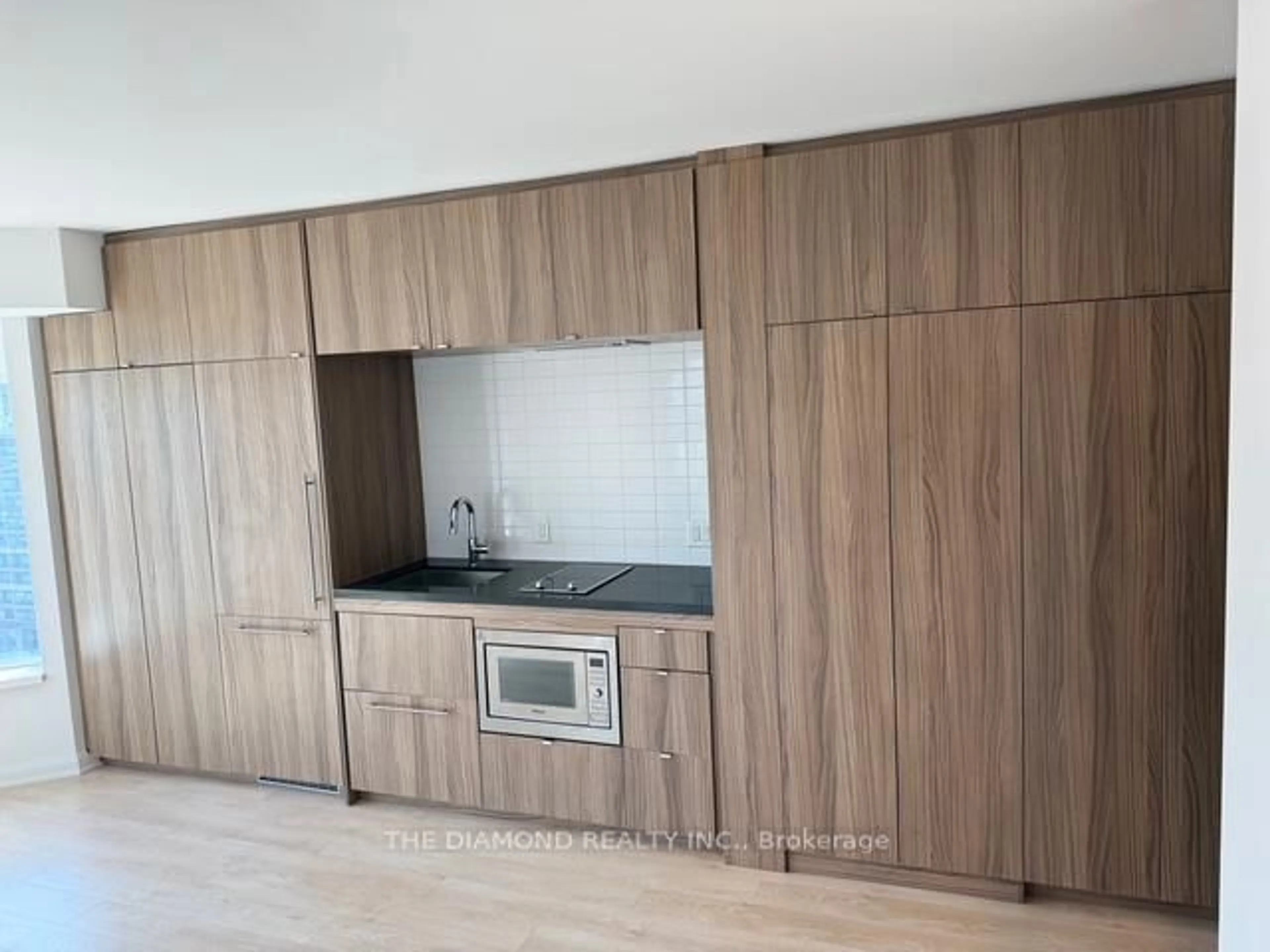 Standard kitchen, wood/laminate floor for 155 Yorkville Ave #2104, Toronto Ontario M5R 1C4
