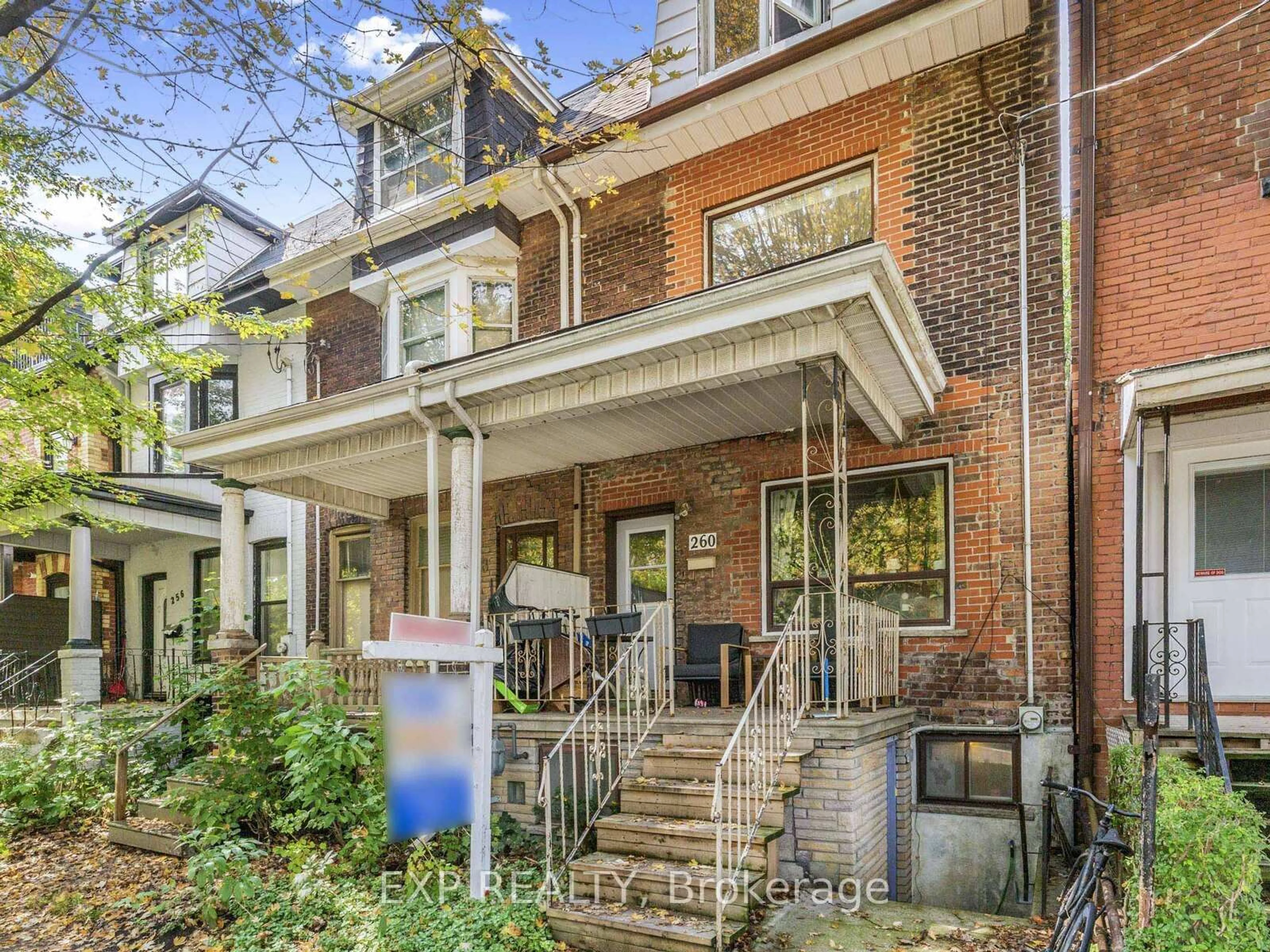 Home with brick exterior material, street for 260 Shaw St, Toronto Ontario M6J 2W9