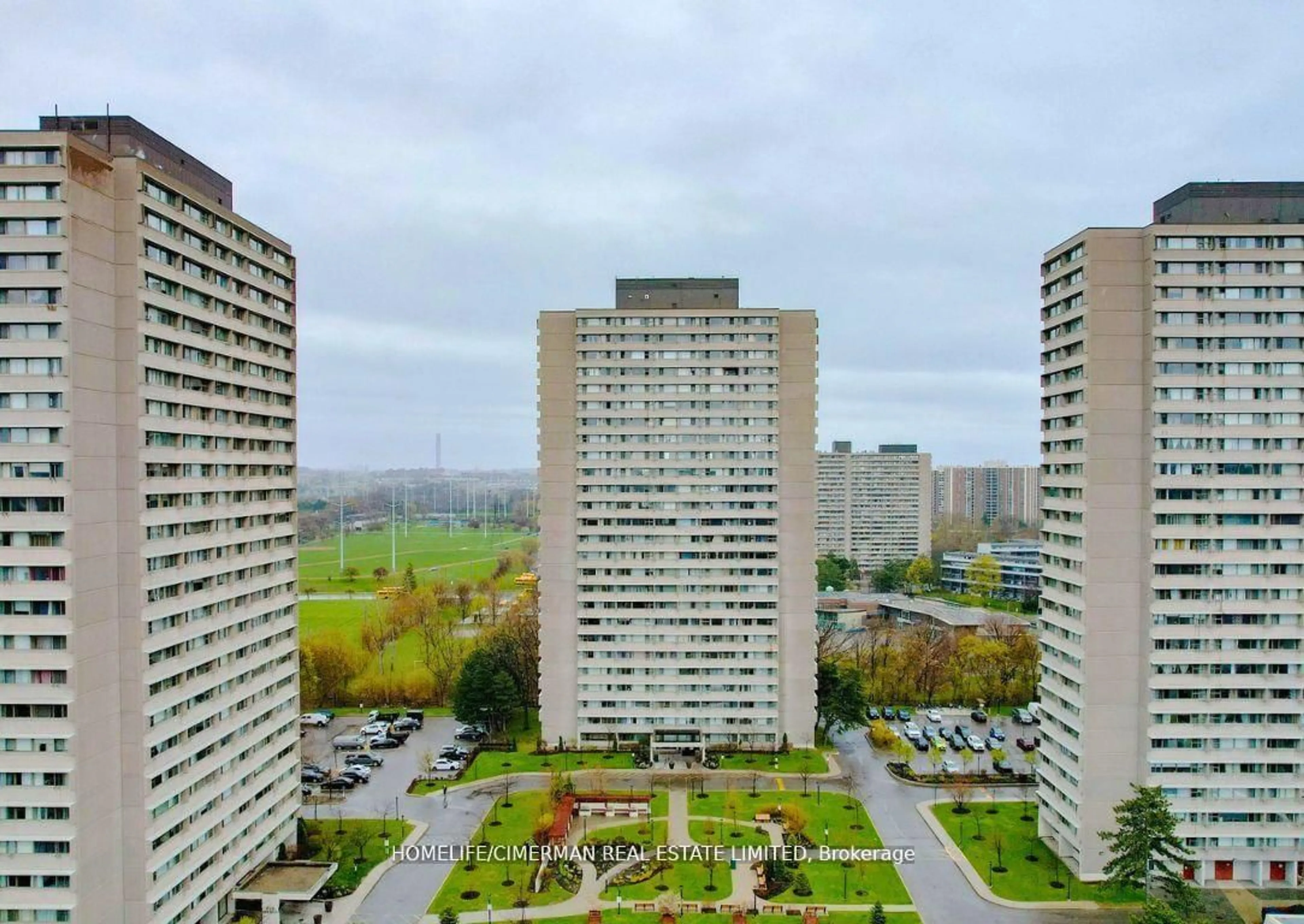 A pic from outside/outdoor area/front of a property/back of a property/a pic from drone, city buildings view from balcony for 725 Don Mills Rd #505, Toronto Ontario M3C 1S6