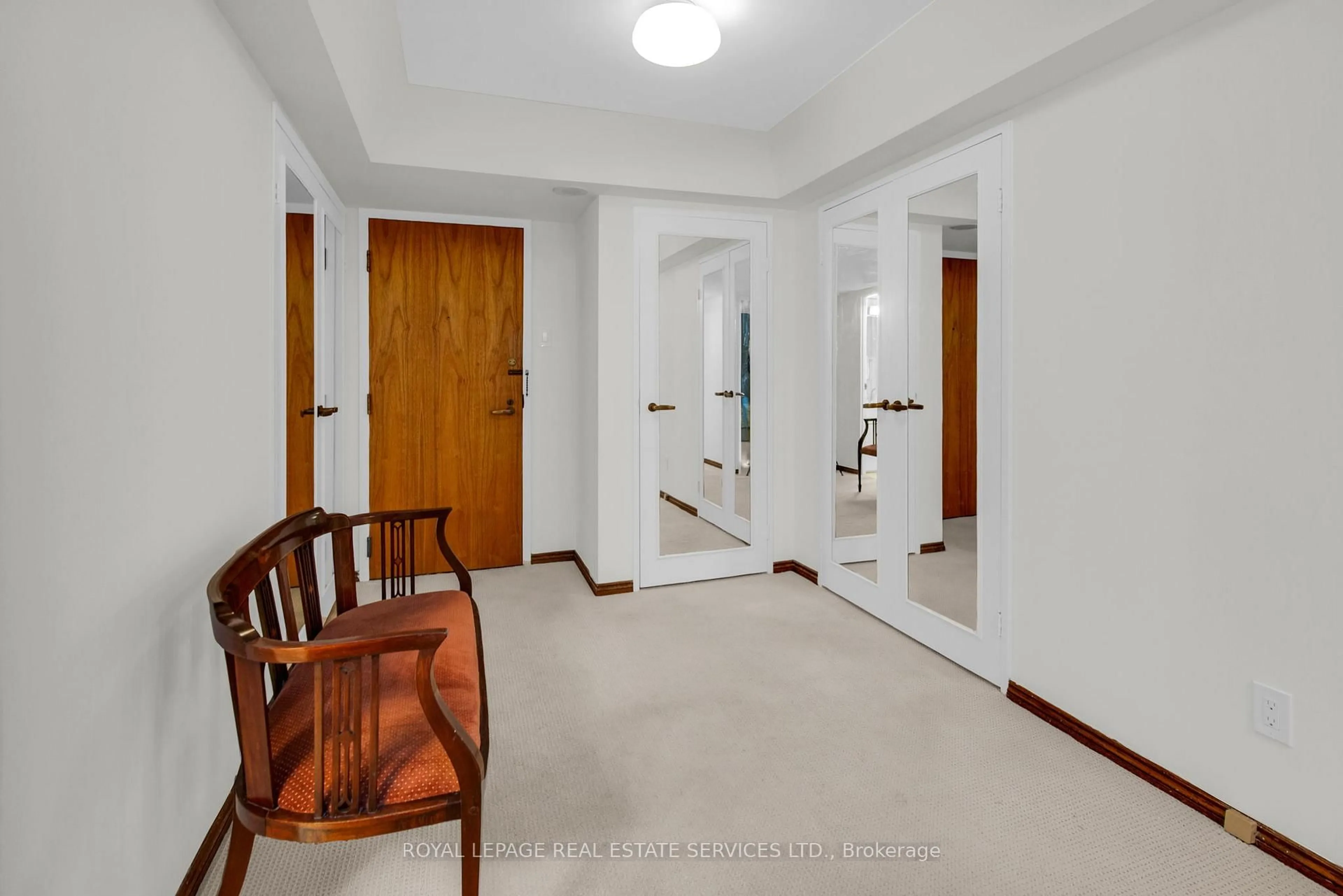 Indoor foyer for 61 St Clair Ave #205, Toronto Ontario M4V 2Y8