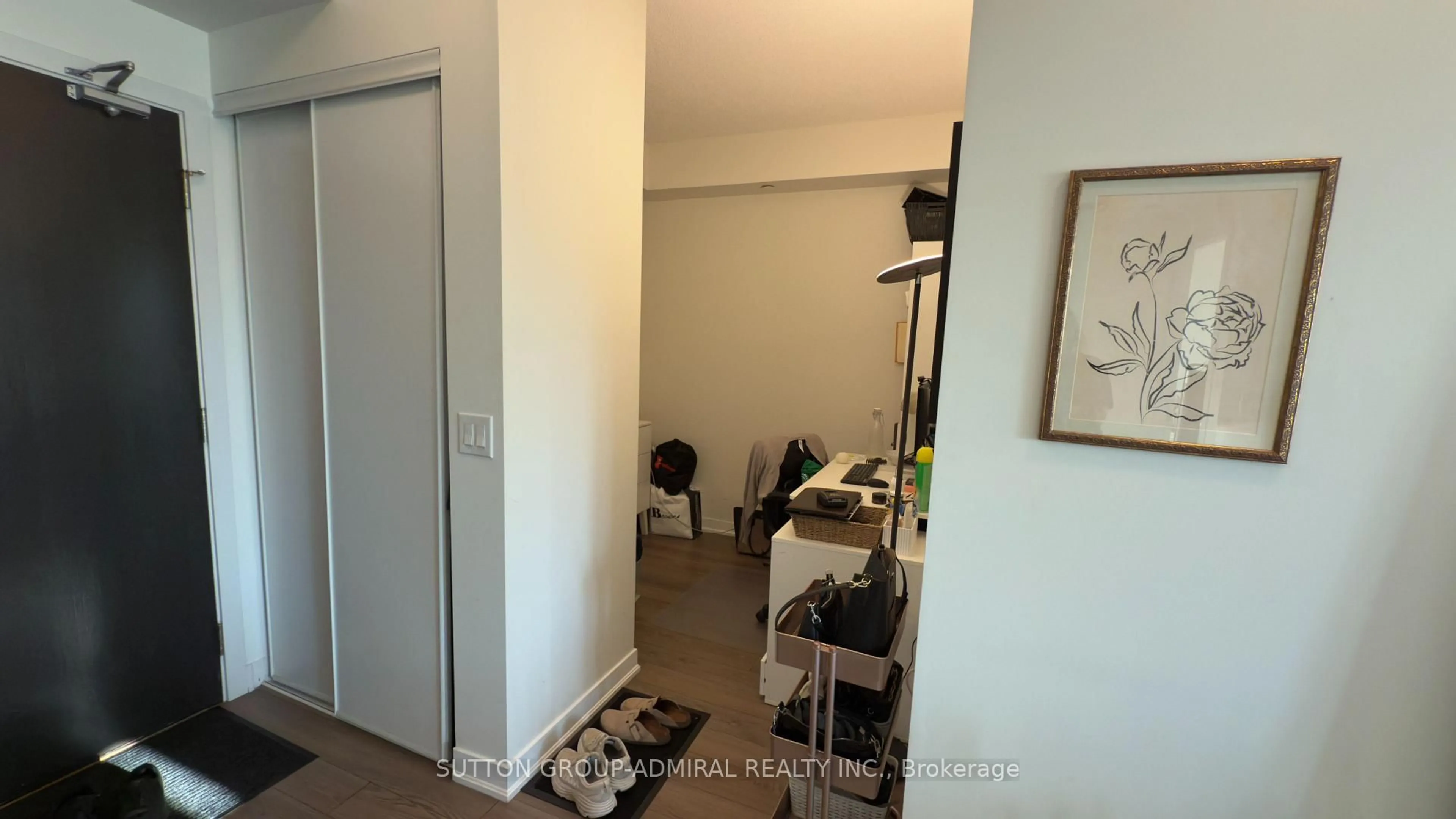 A pic of a room for 60 Berwick Ave #412, Toronto Ontario M5P 0A3