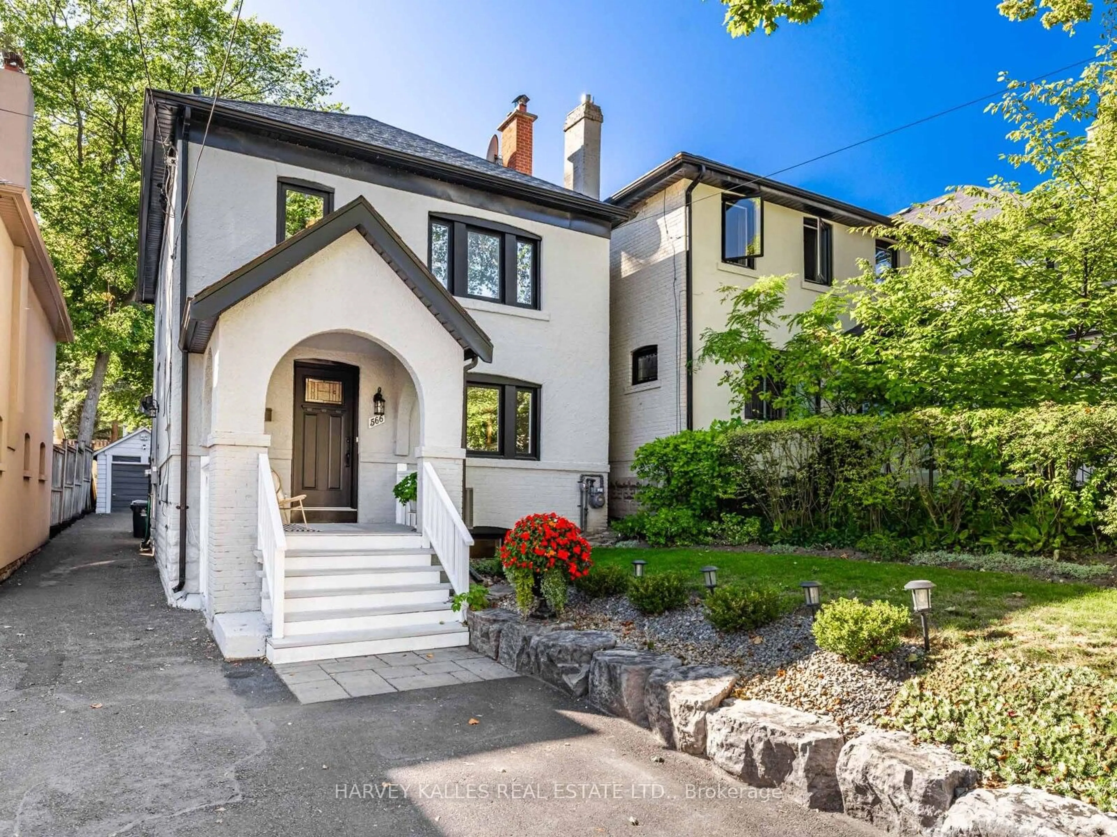 Home with brick exterior material, street for 566 Oriole Pkwy, Toronto Ontario M4R 2C2