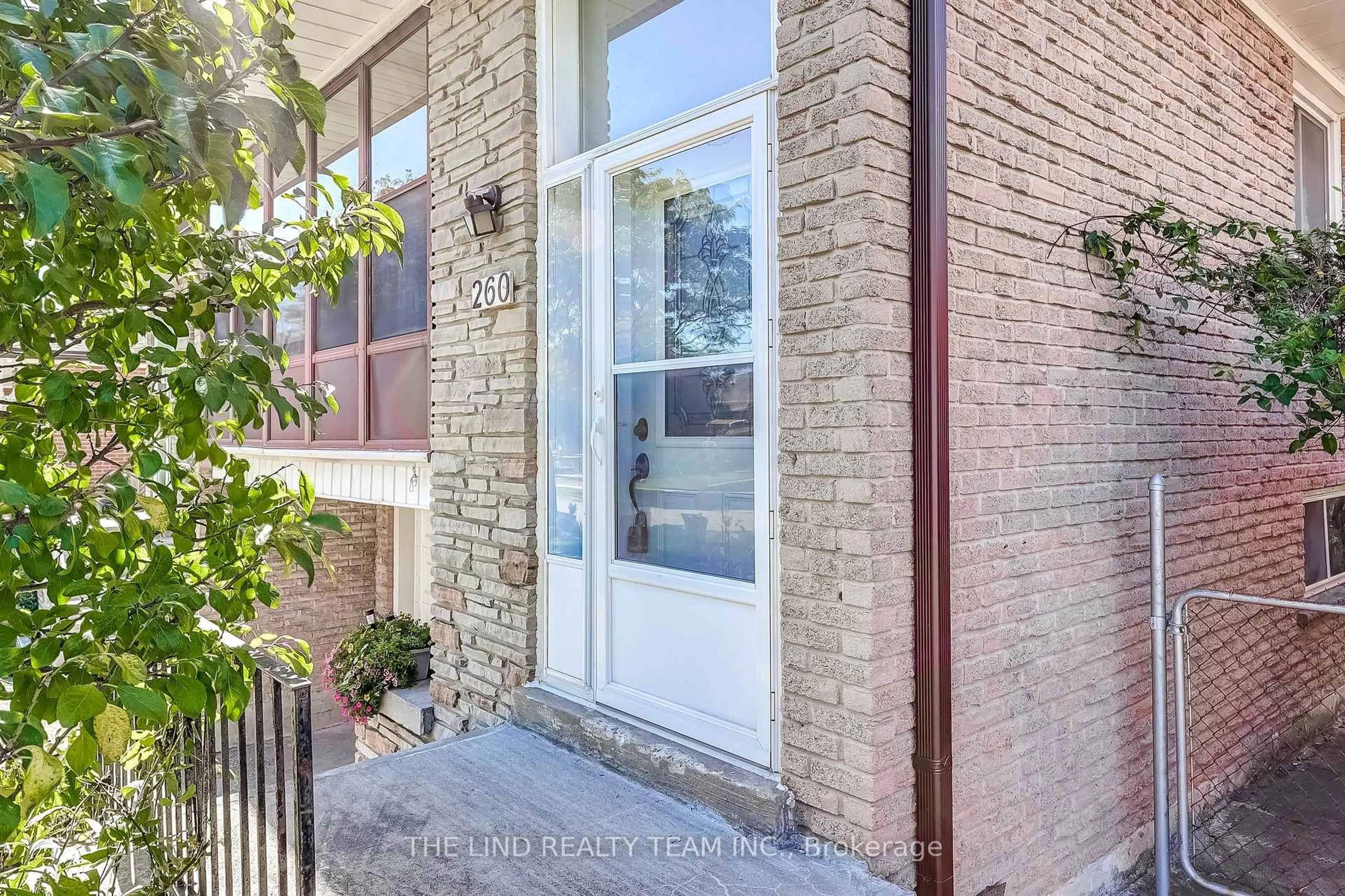 Home with brick exterior material, street for 260 Apache Tr, Toronto Ontario M2H 2W4