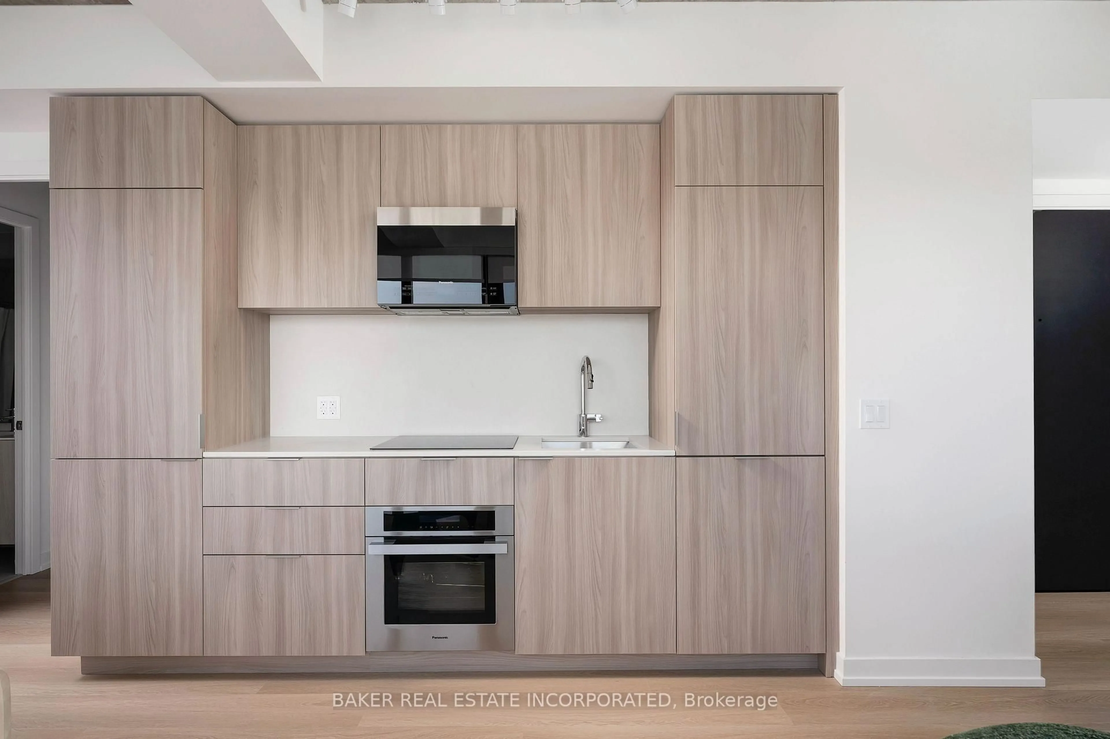 Standard kitchen, wood/laminate floor for 28 Eastern Ave #508, Toronto Ontario M5A 0Y2