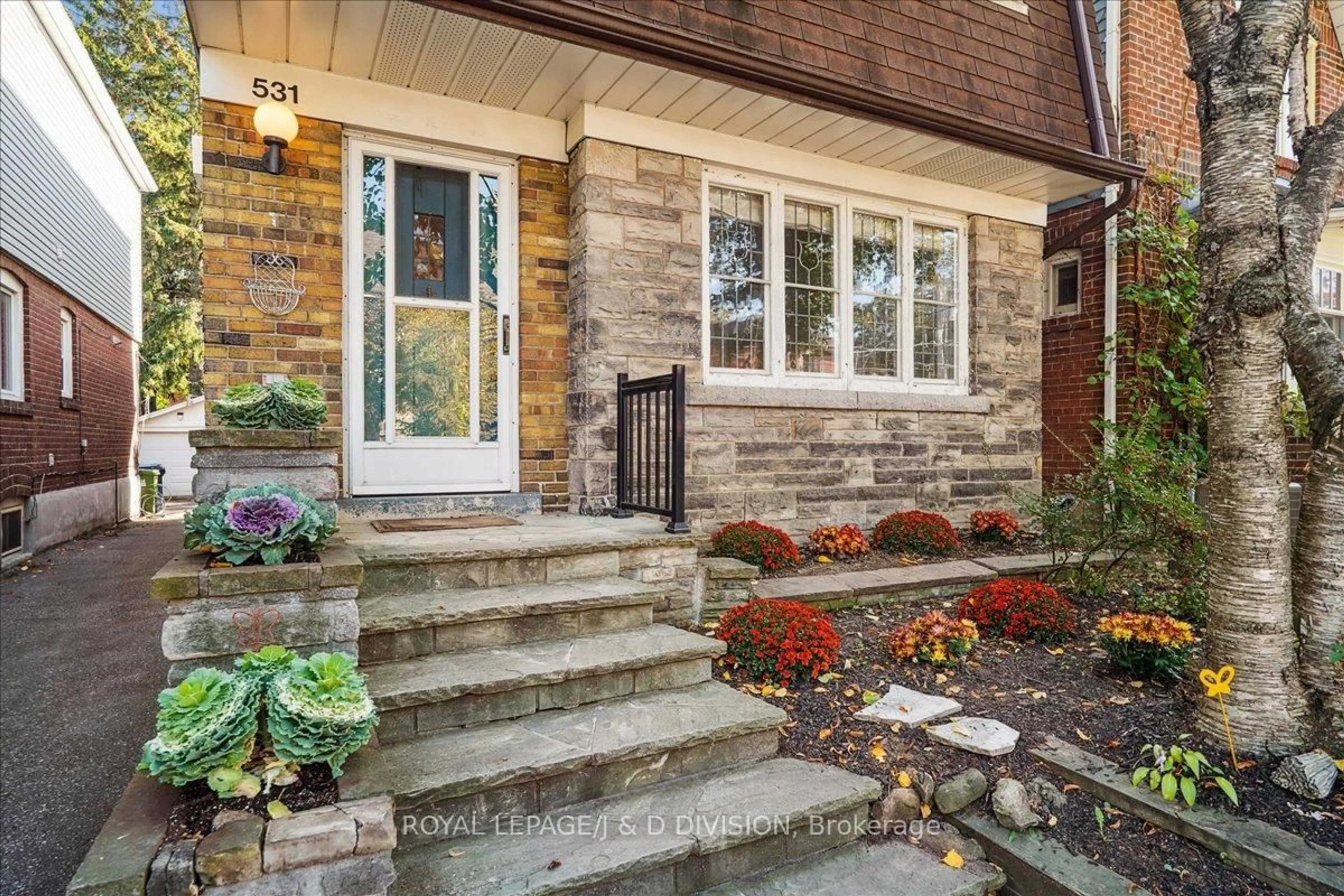 Home with brick exterior material, street for 531 Soudan Ave, Toronto Ontario M4S 1X1