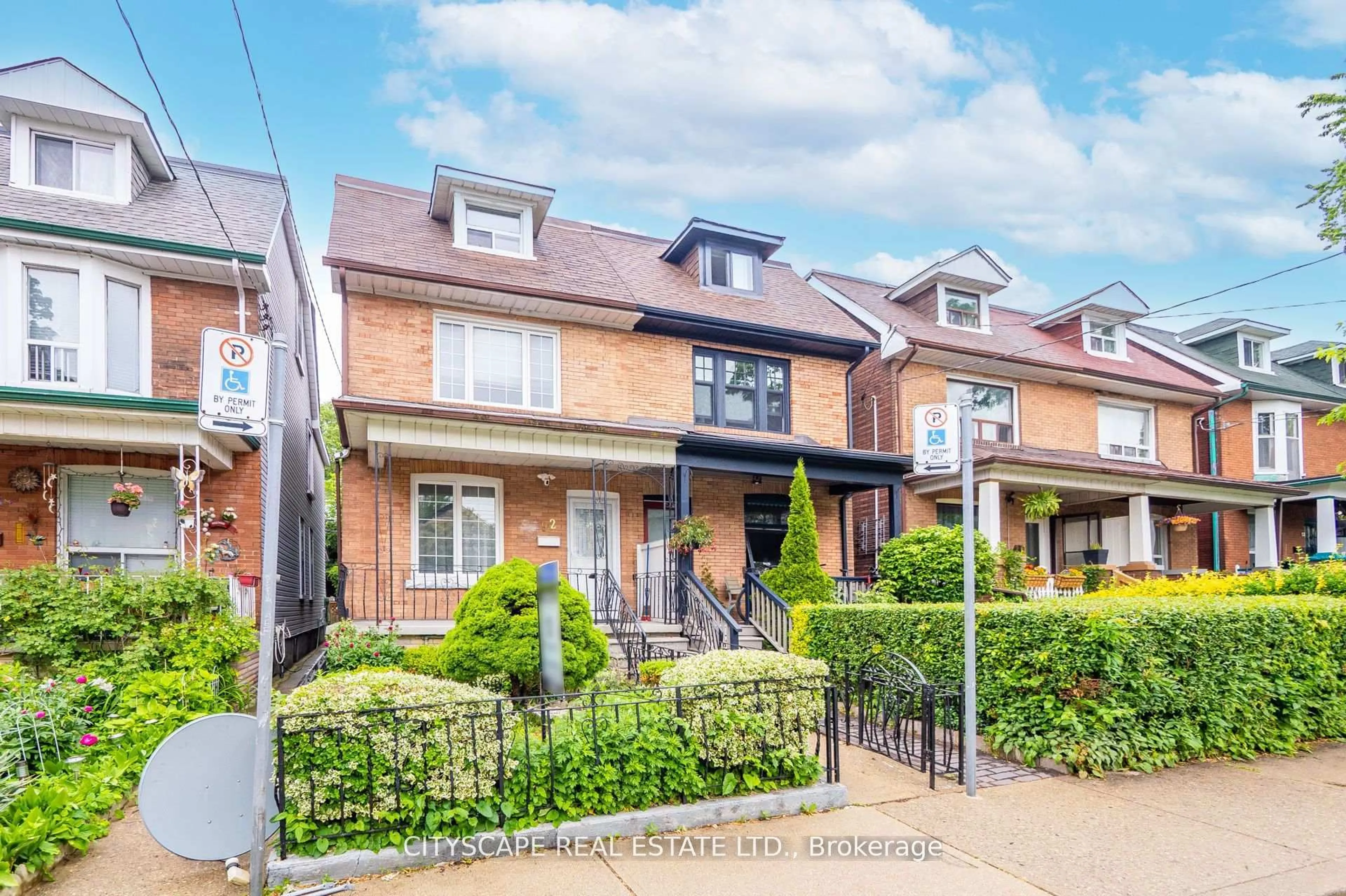 Home with brick exterior material, street for 92 Bellwoods Ave, Toronto Ontario M6J 2P4