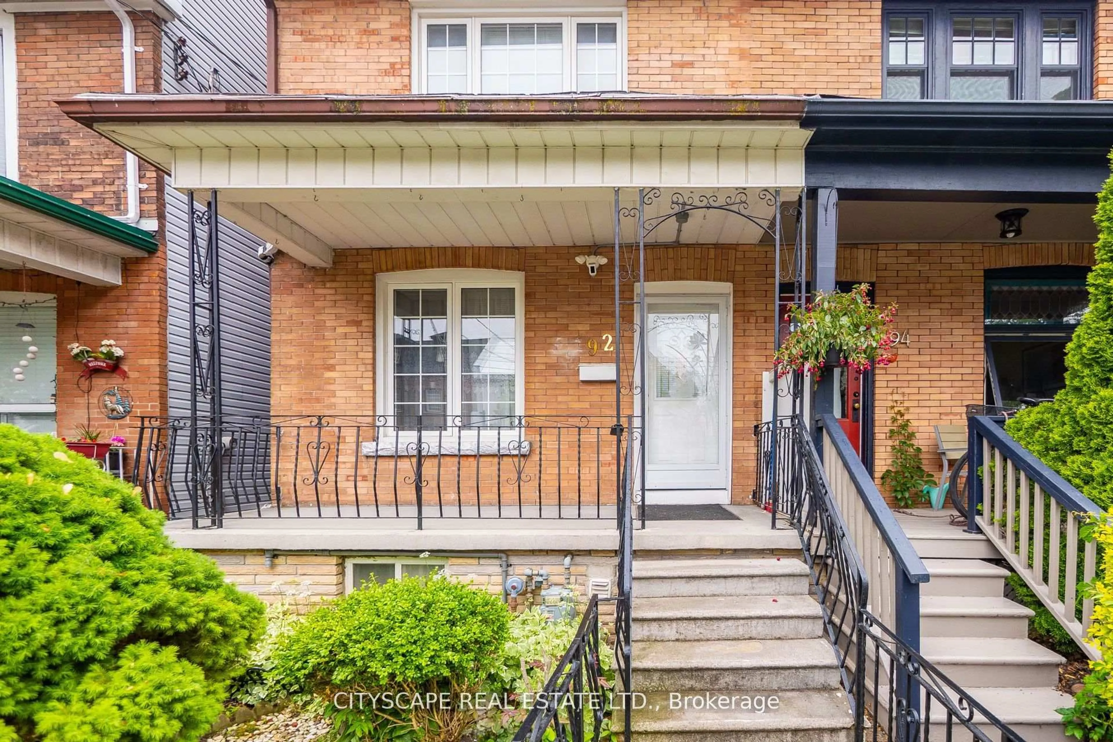 Home with brick exterior material, street for 92 Bellwoods Ave, Toronto Ontario M6J 2P4