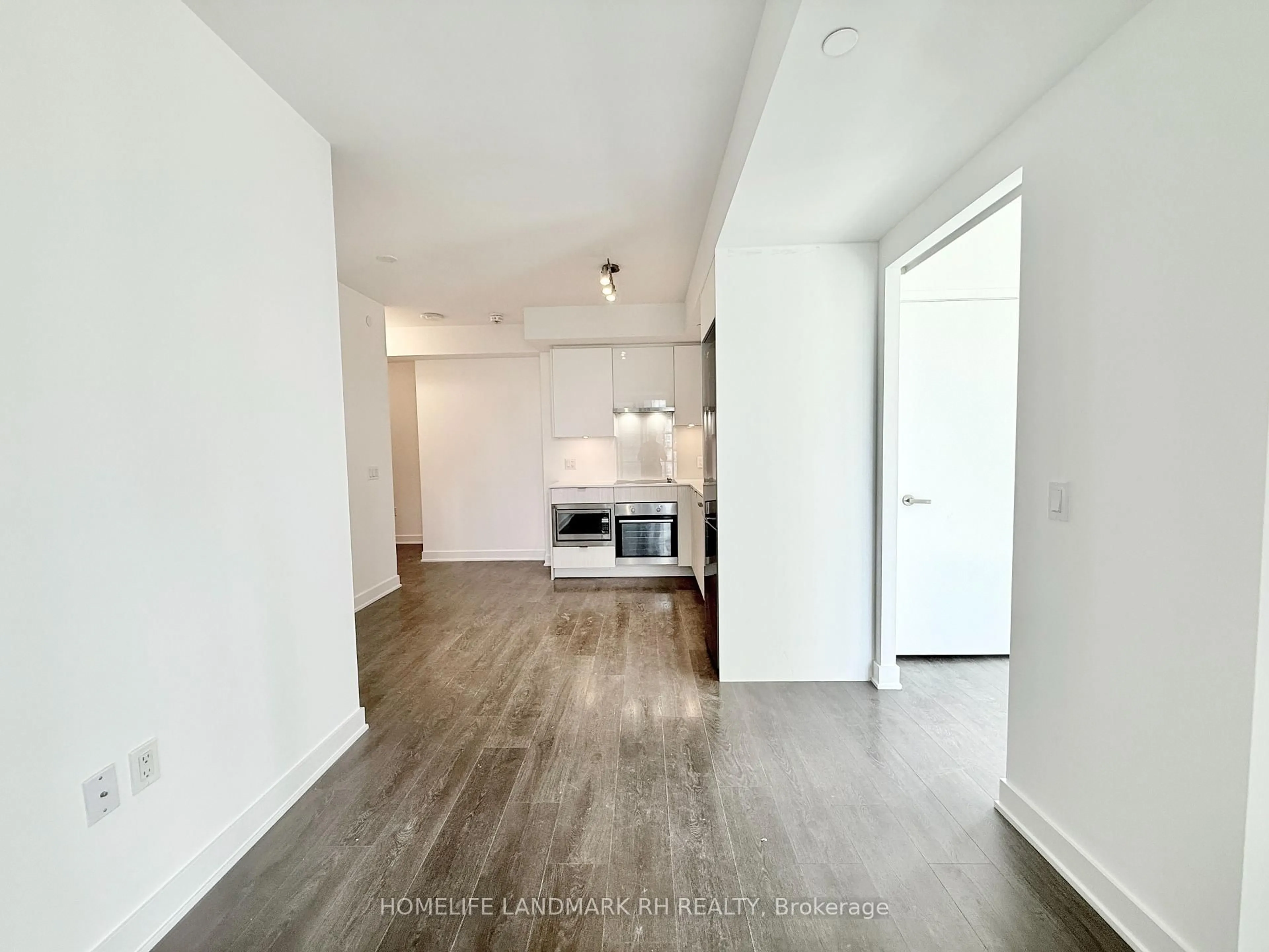 A pic of a room for 195 Redpath Ave #1912, Toronto Ontario M4P 0E4