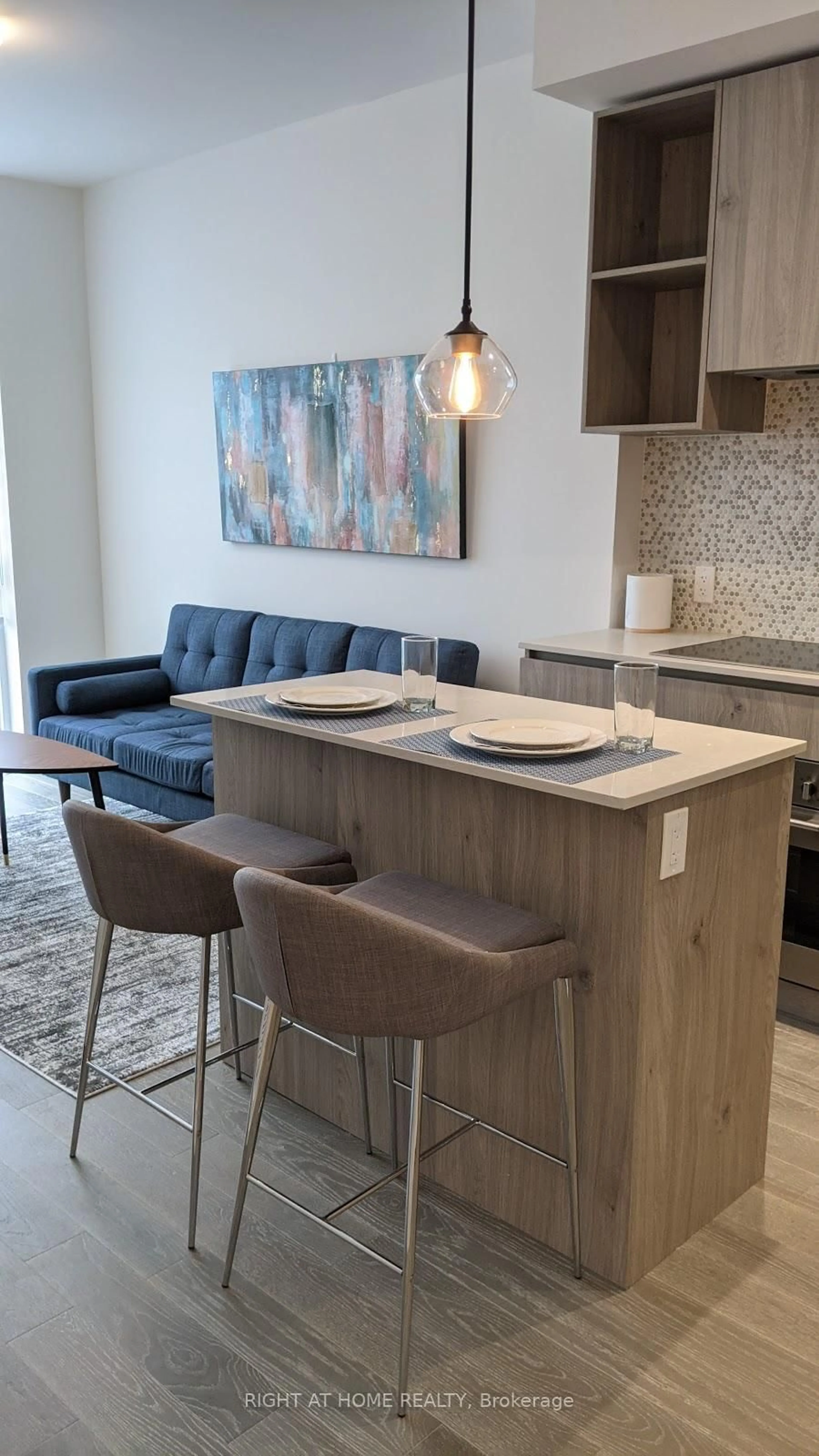 Open concept kitchen, unknown for 1 Yorkville Ave #1010, Toronto Ontario M4W 0B1