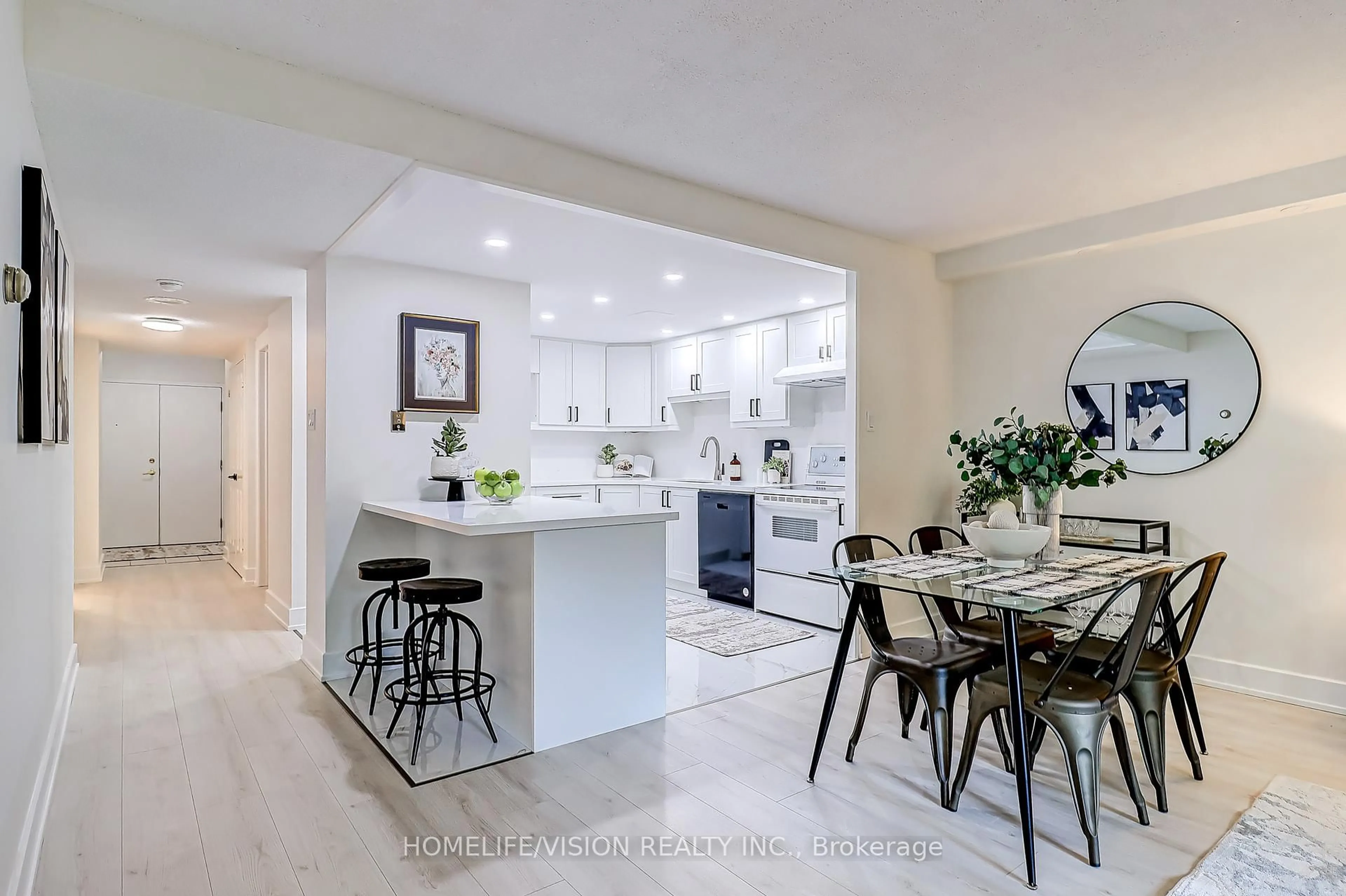 Open concept kitchen, ceramic/tile floor for 131 Beecroft Rd #207, Toronto Ontario M2N 6G9