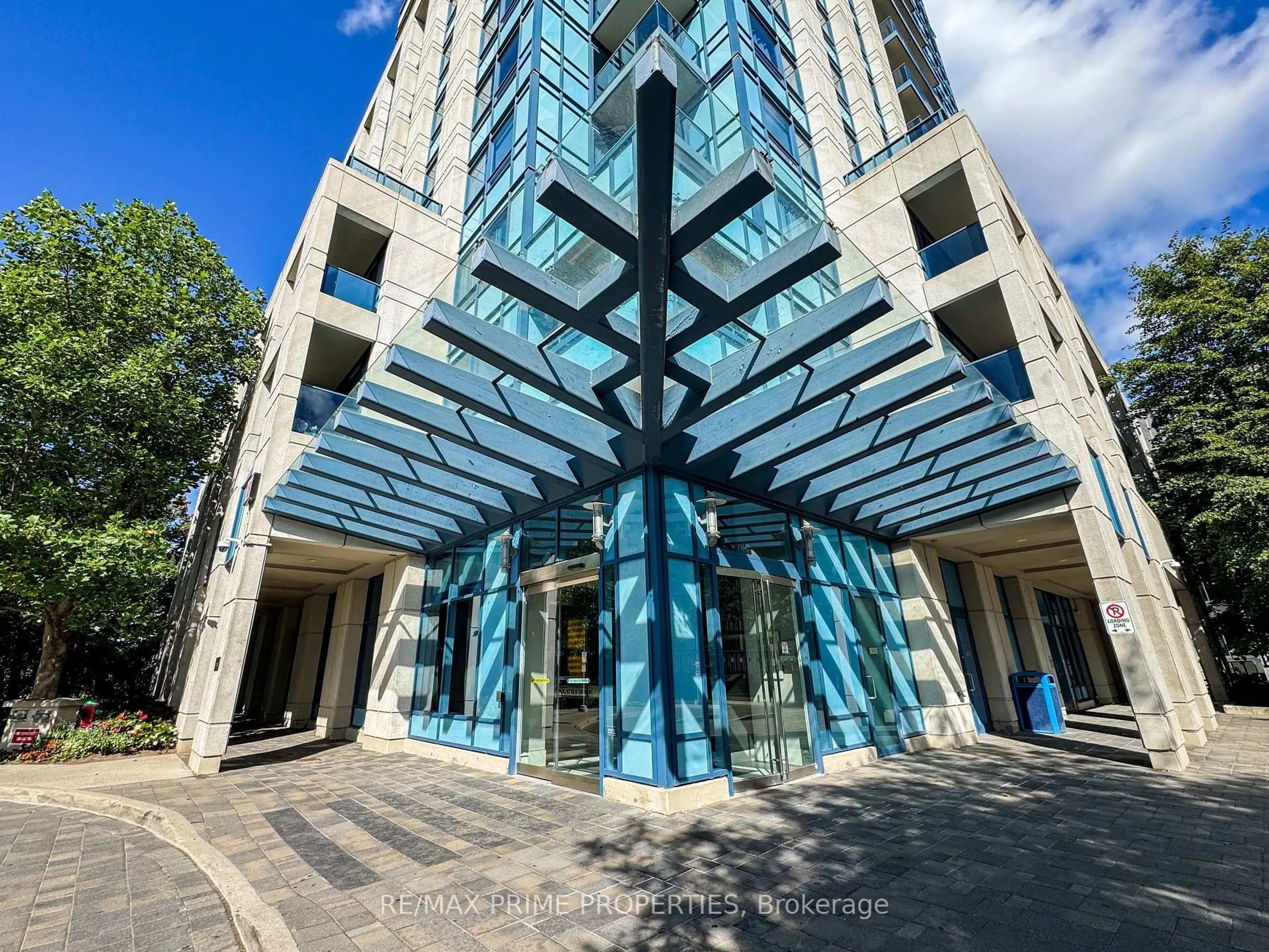 Indoor foyer for 181 Wynford Dr #1804, Toronto Ontario M3C 0C6
