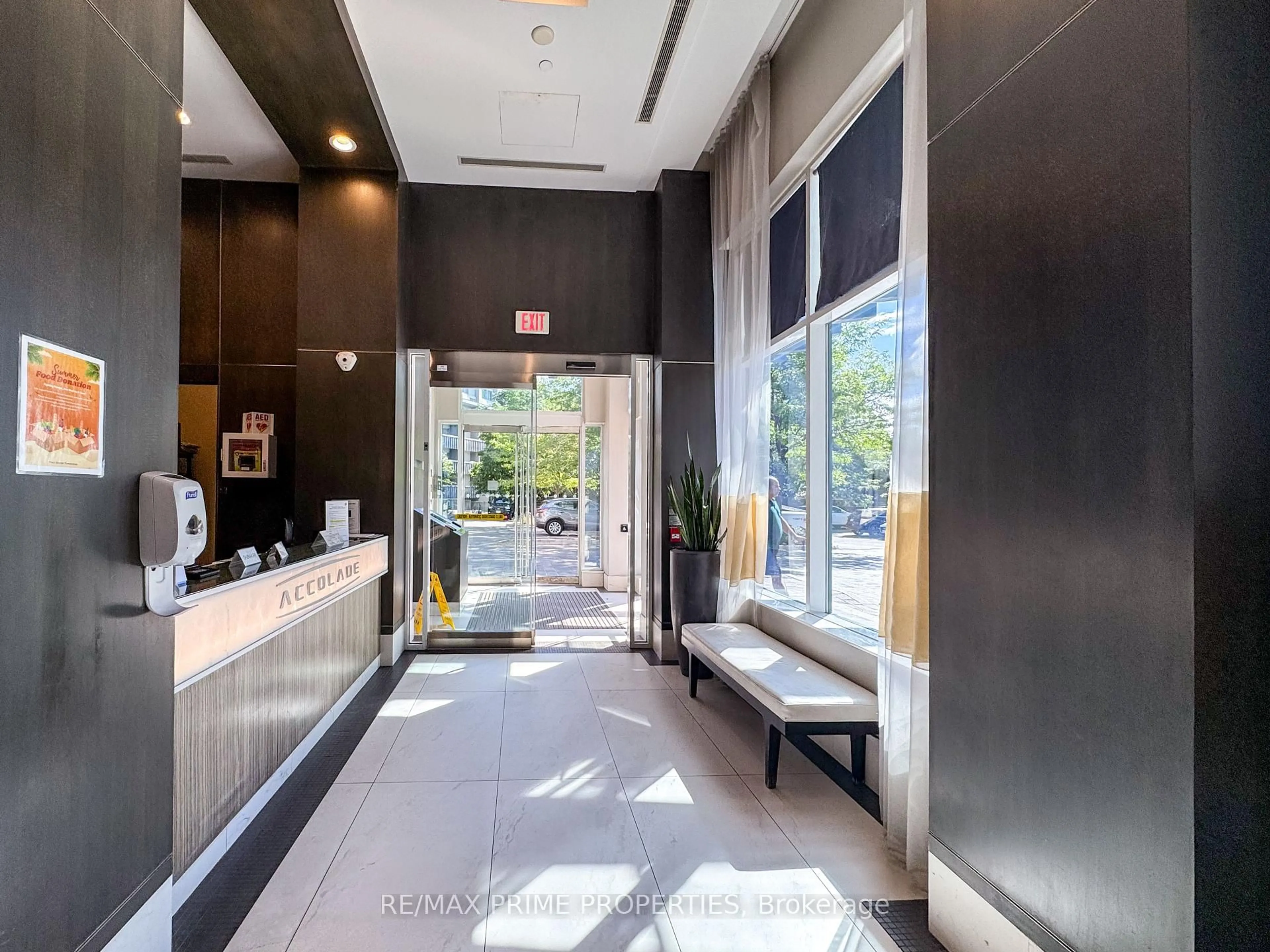Indoor foyer for 181 Wynford Dr #1804, Toronto Ontario M3C 0C6