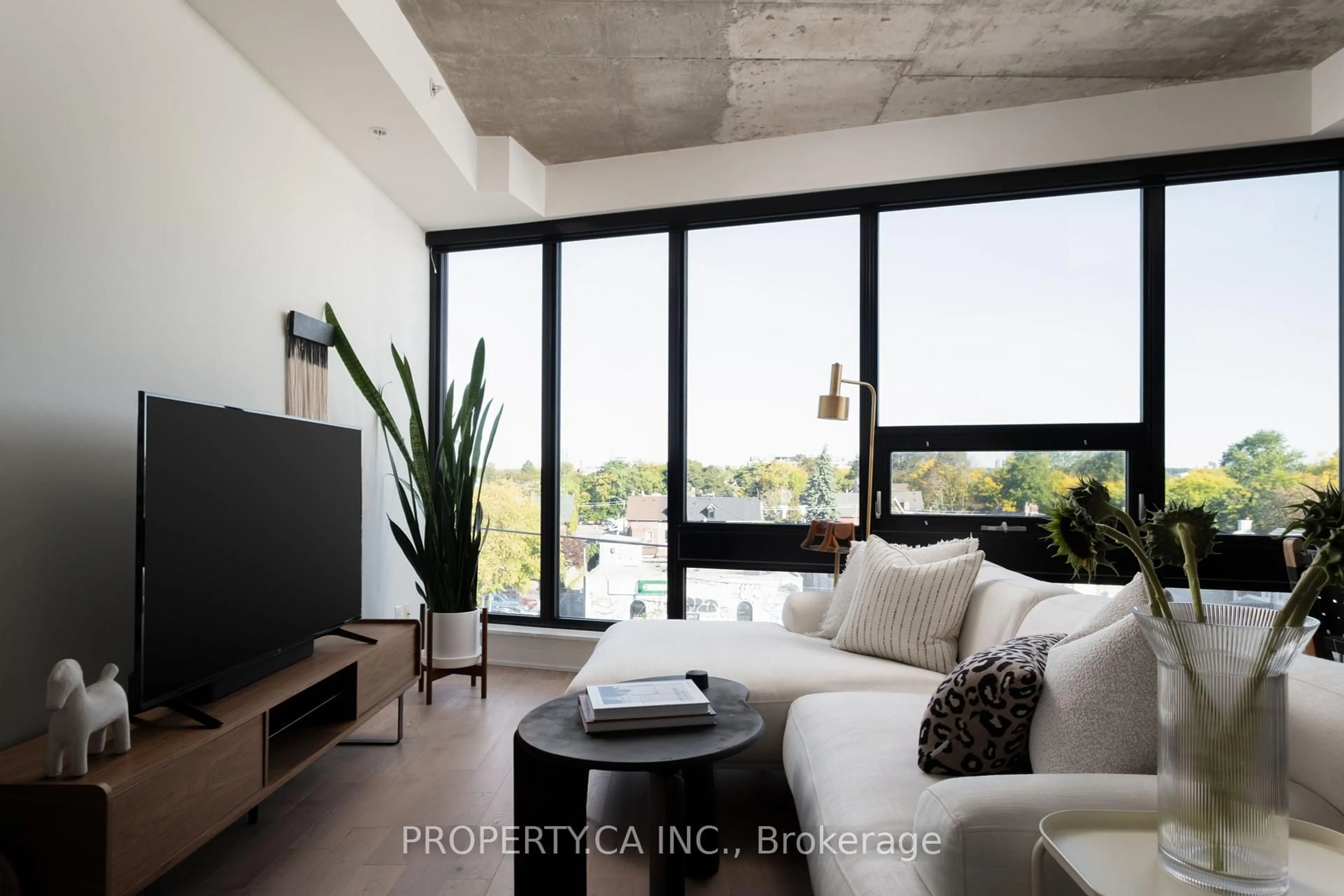 Living room with furniture, unknown for 1239 Dundas St #507, Toronto Ontario M6J 1X6