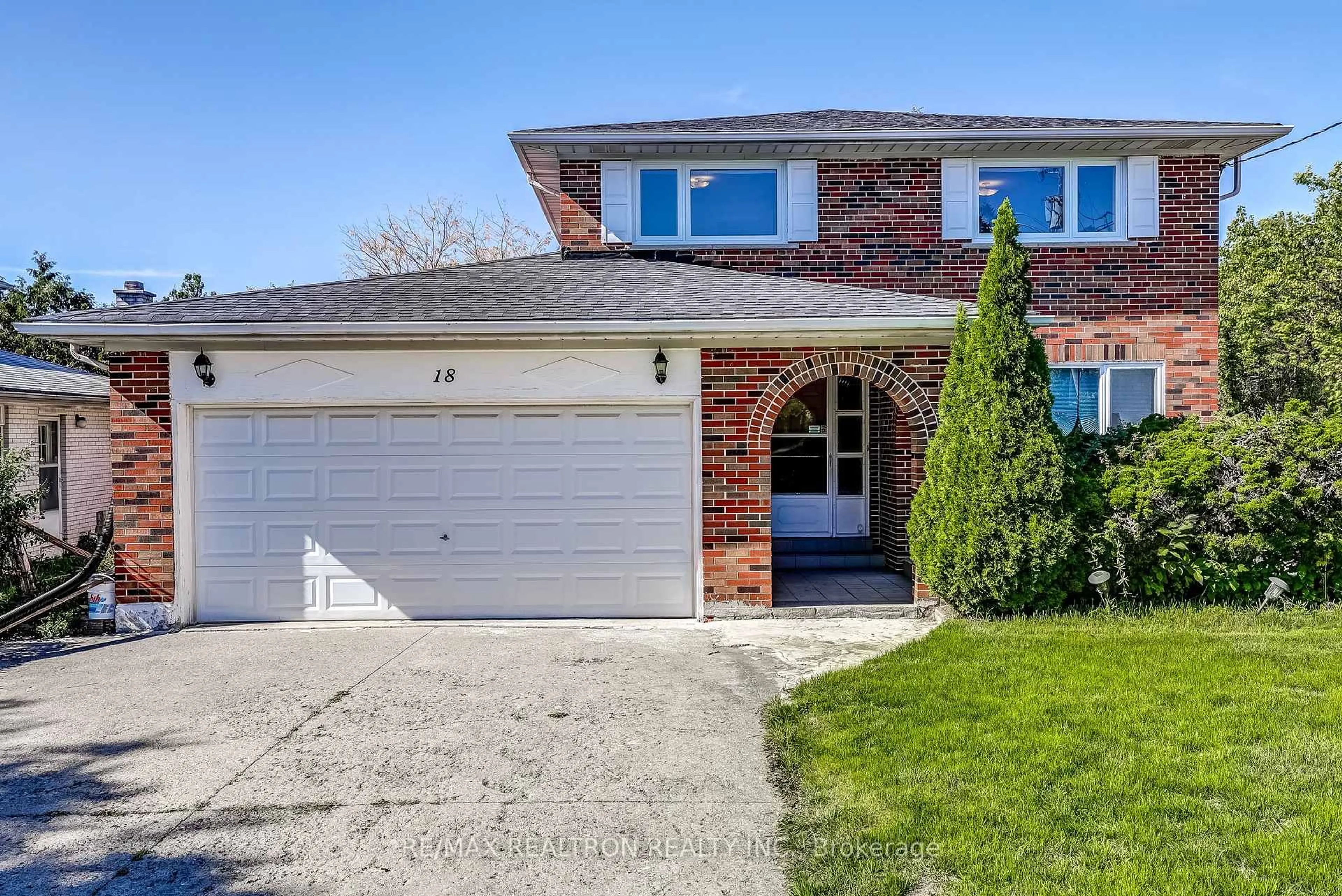 Home with brick exterior material, street for 18 Axsmith Cres, Toronto Ontario M2J 3K3