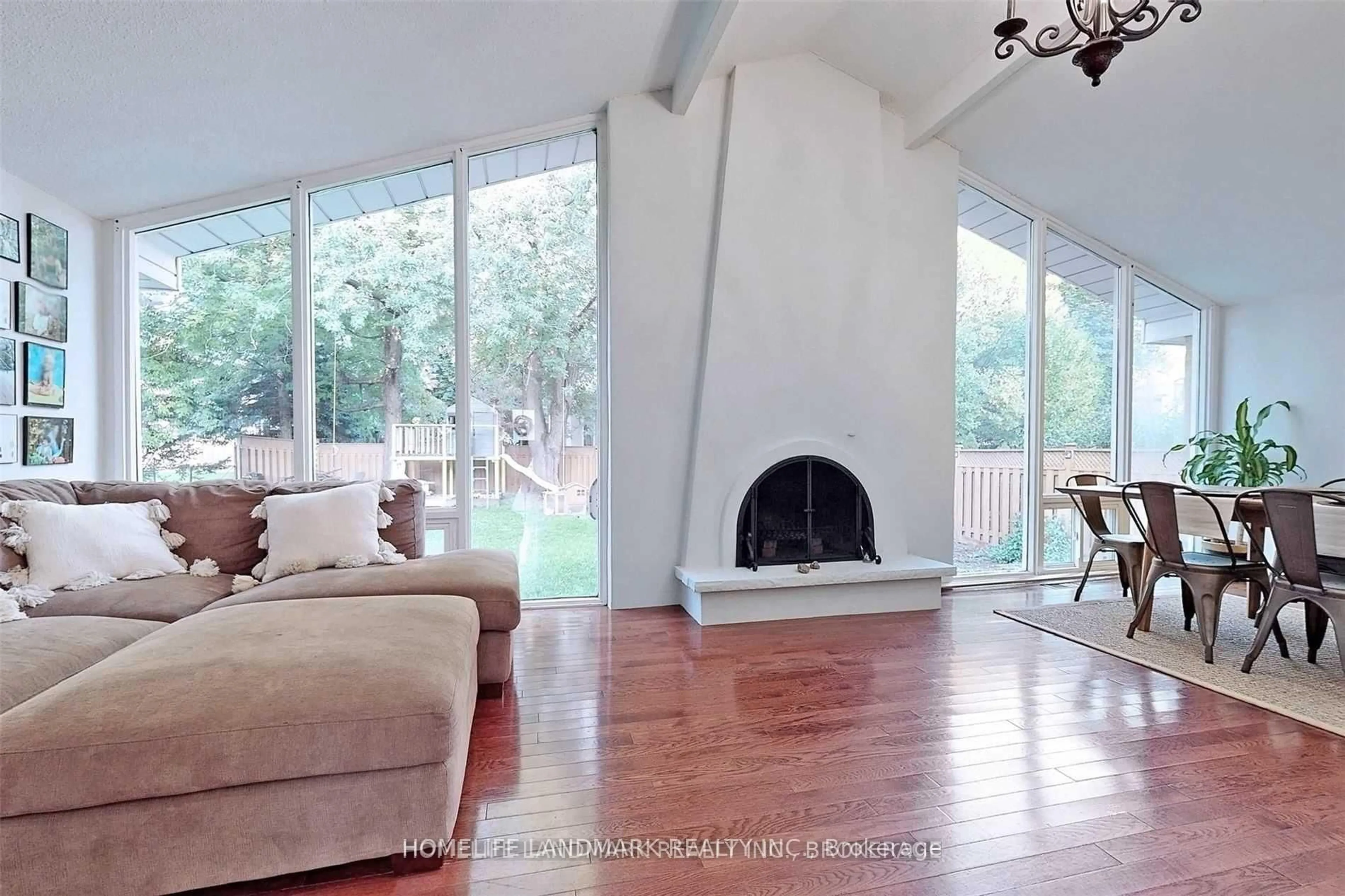 Living room with furniture, unknown for 169 Highgate Ave, Toronto Ontario M2N 5G9