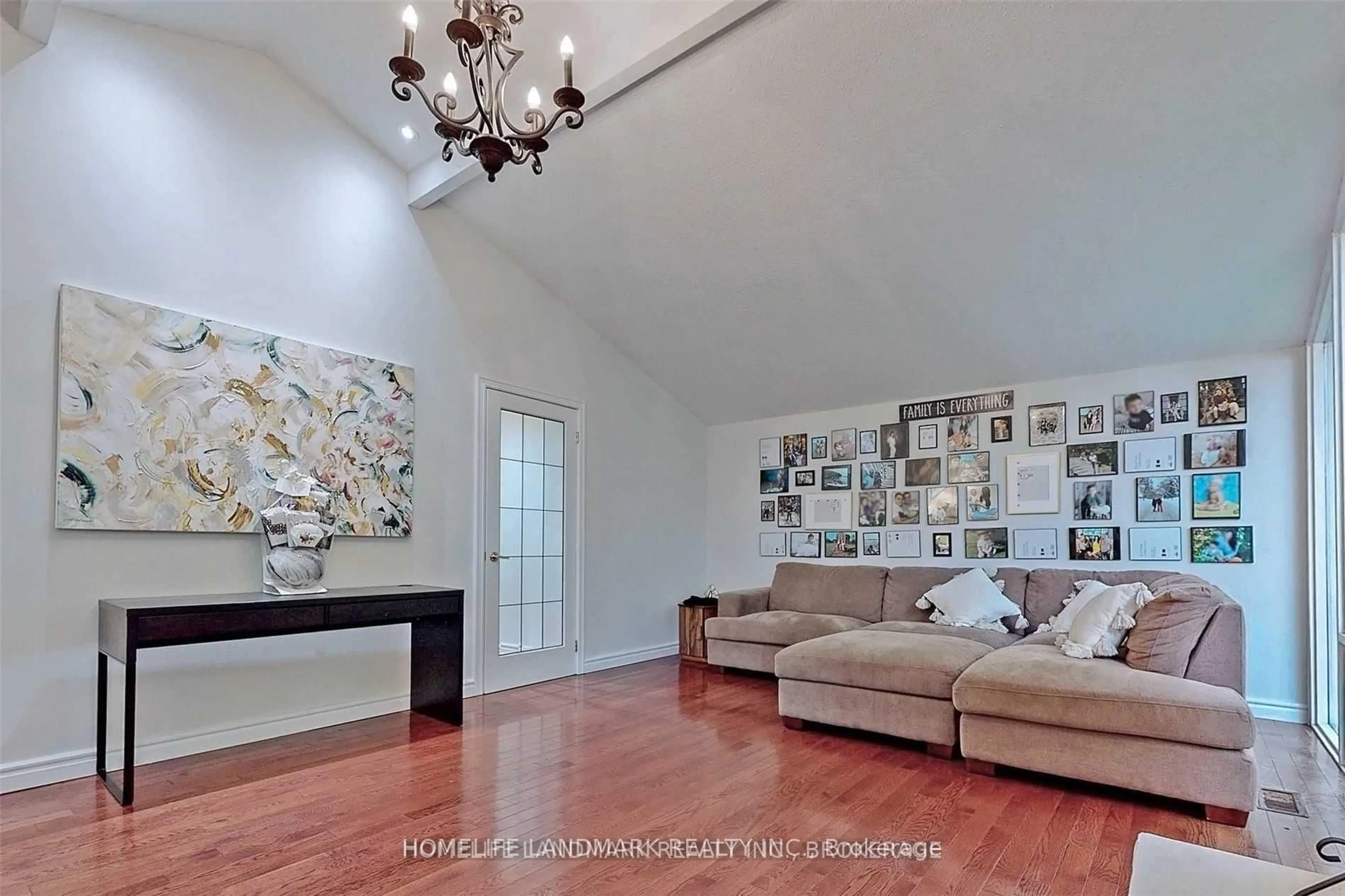 Living room with furniture, unknown for 169 Highgate Ave, Toronto Ontario M2N 5G9