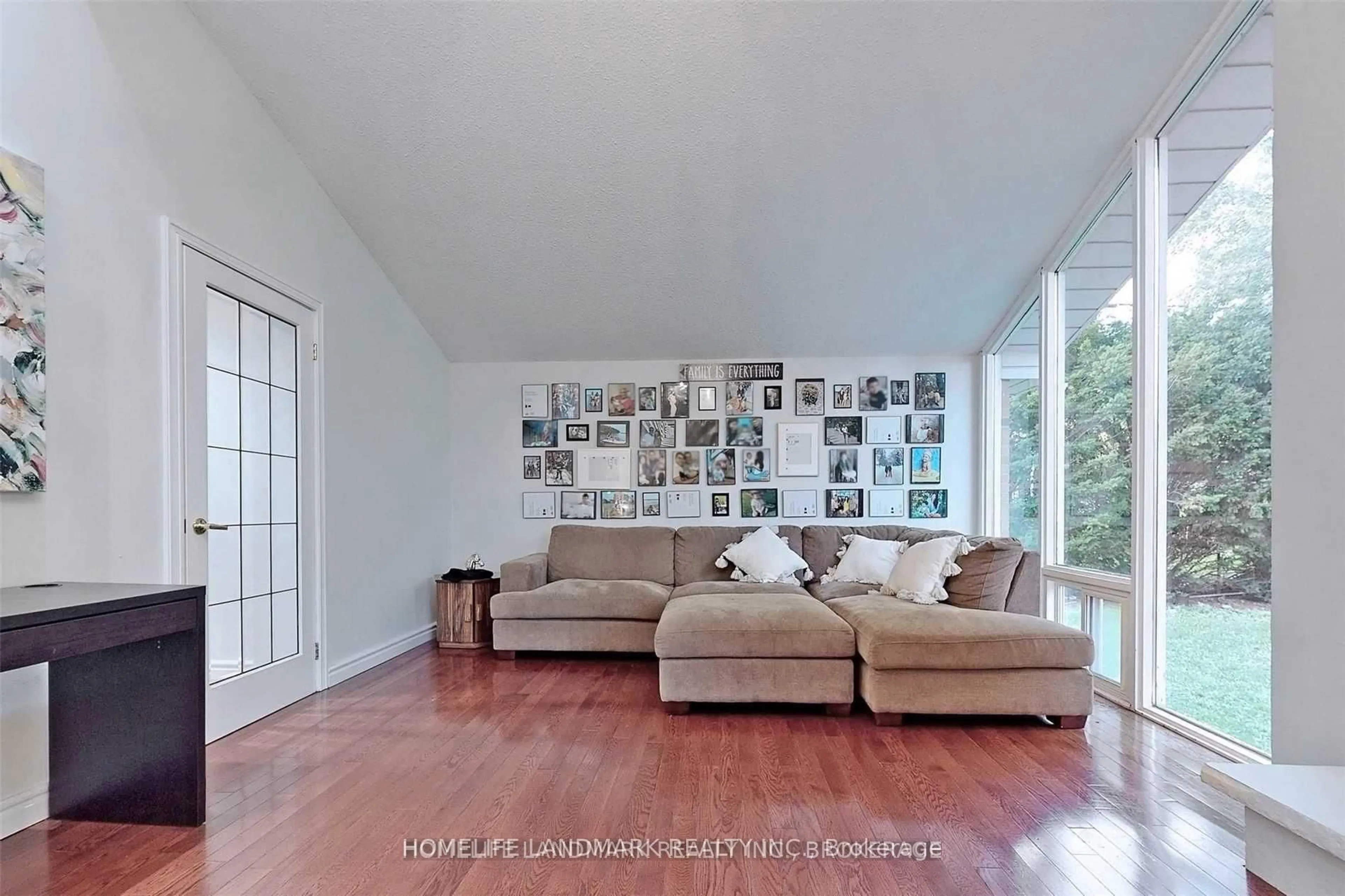 Living room with furniture, unknown for 169 Highgate Ave, Toronto Ontario M2N 5G9