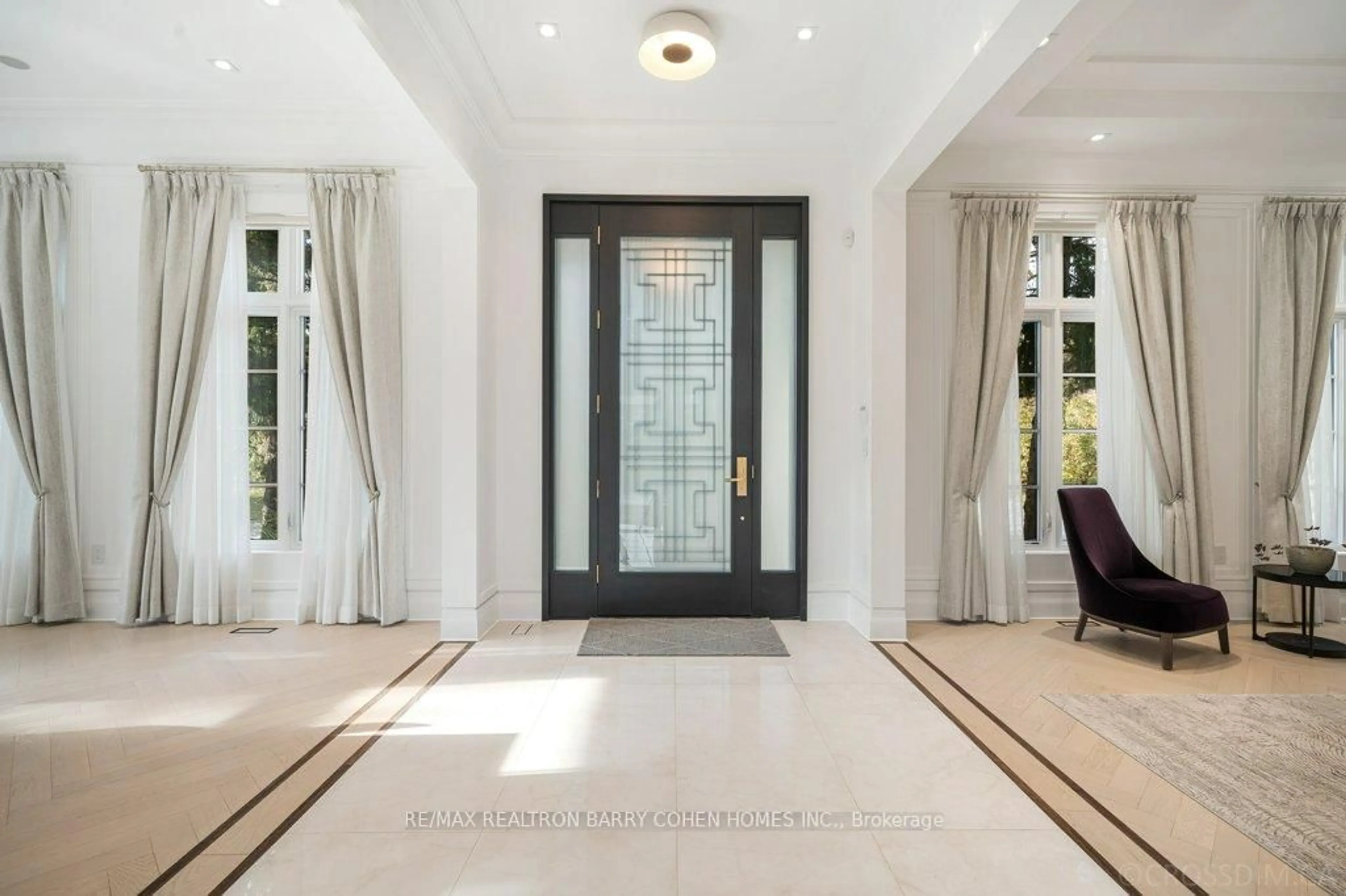 Indoor entryway for 34 Greengate Rd, Toronto Ontario M3B 1E8