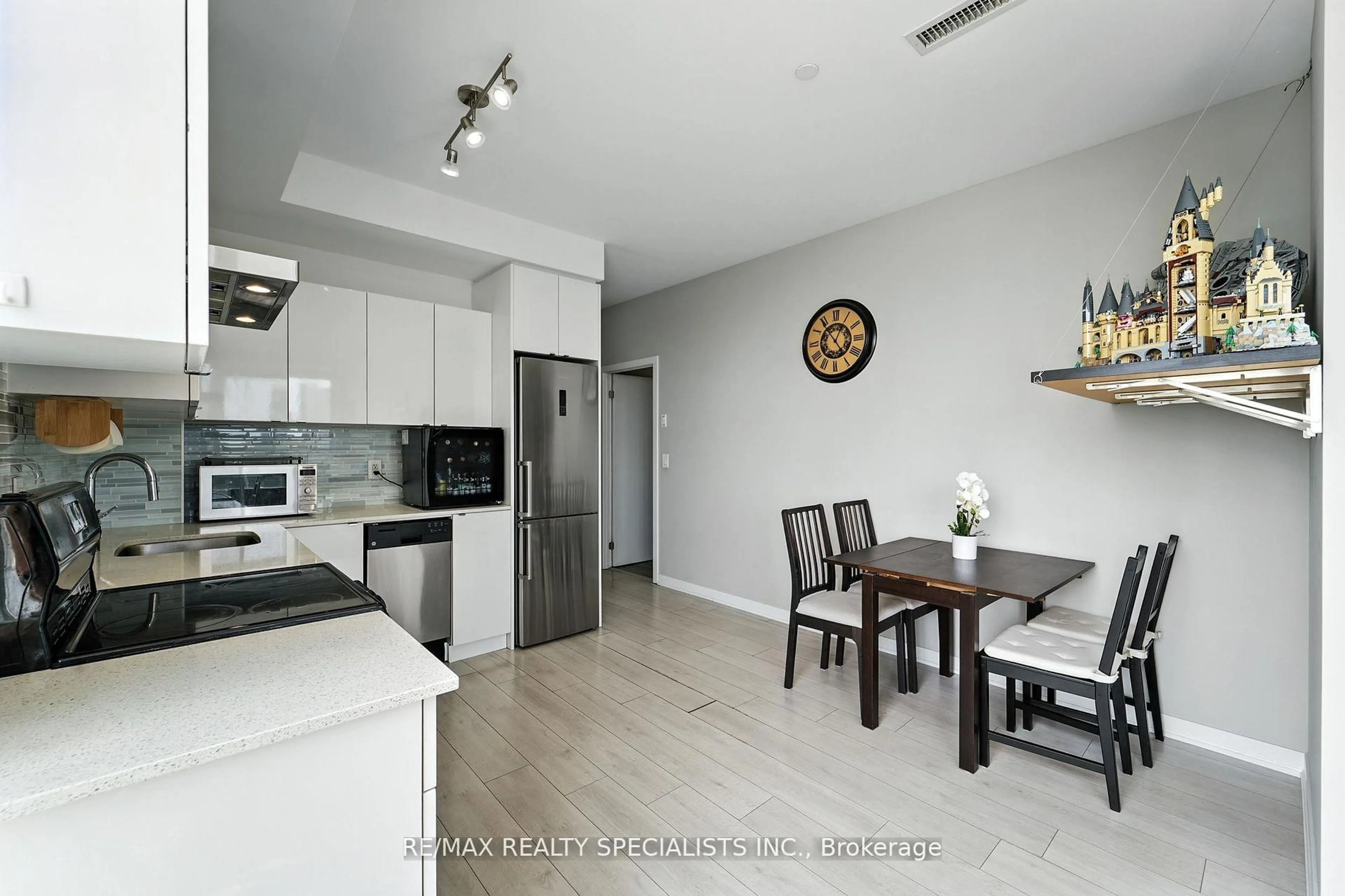 Open concept kitchen, unknown for 51 East Liberty St #401, Toronto Ontario M6K 3P8