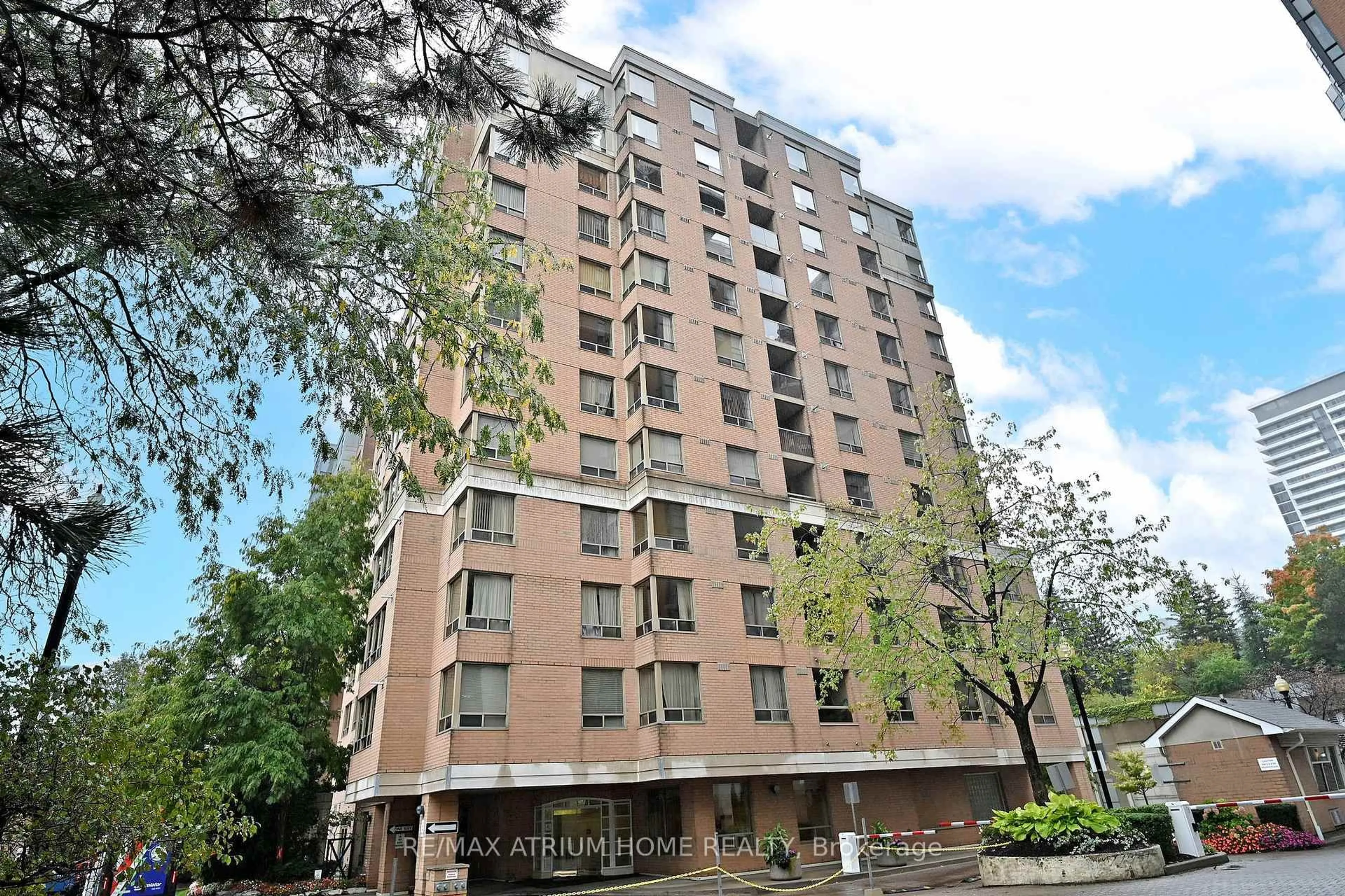 Unknown for 88 Grandview Way #PH11, Toronto Ontario M2N 6V6