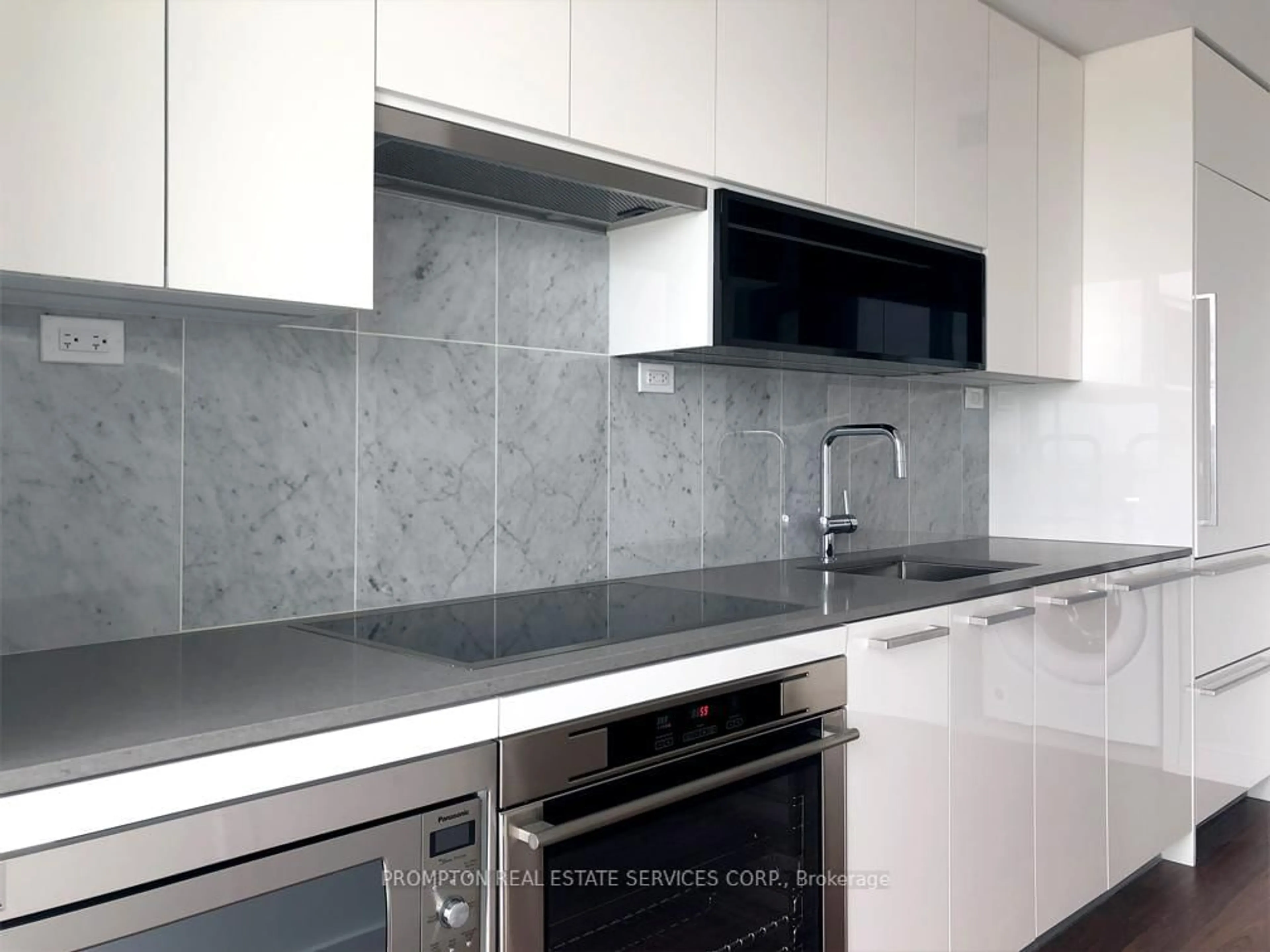 Standard kitchen, unknown for 117 McMahon Dr #3301, Toronto Ontario M2K 0E4