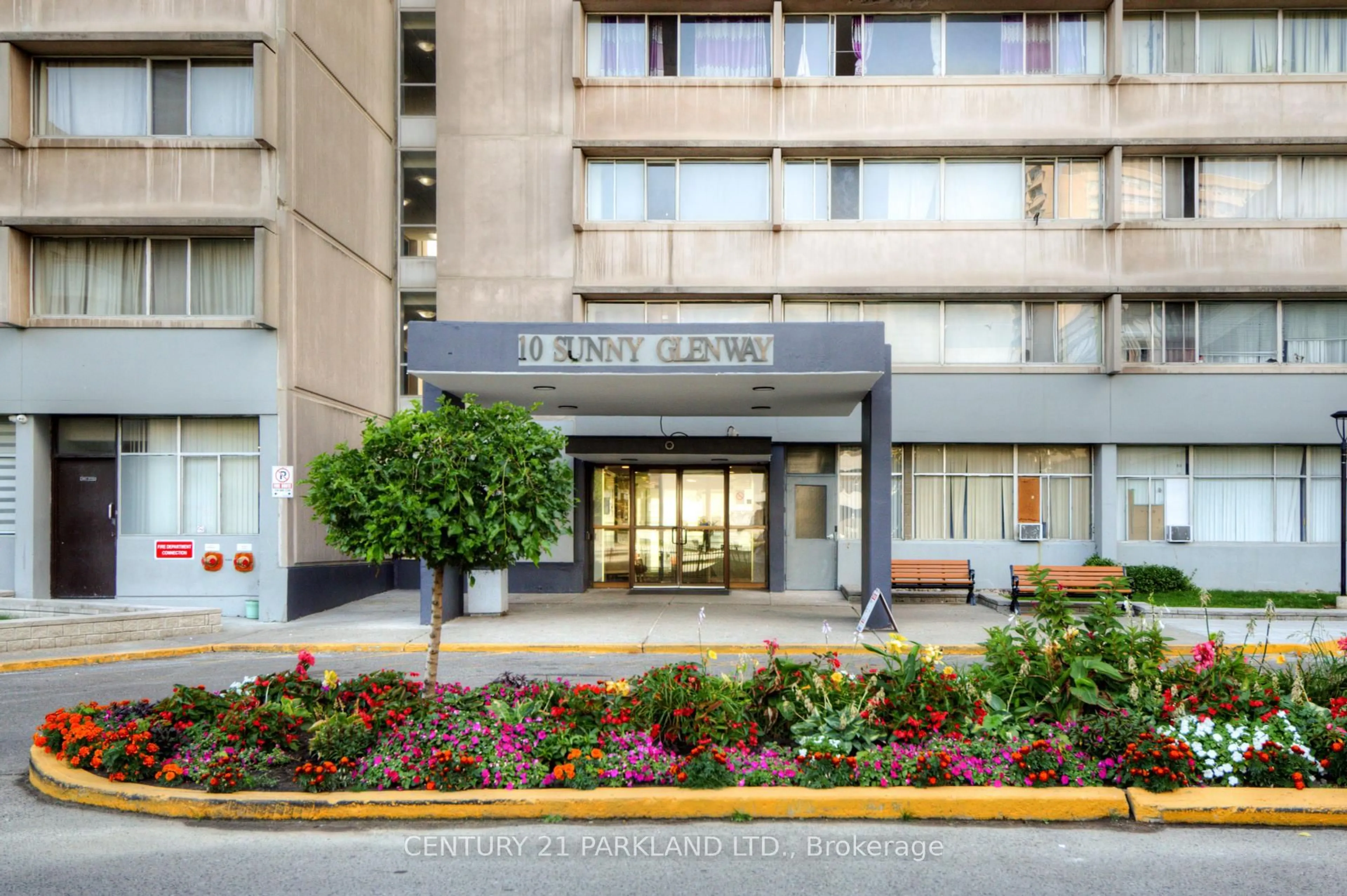 Indoor foyer for 10 Sunny Glwy #1409, Toronto Ontario M3C 2Z3