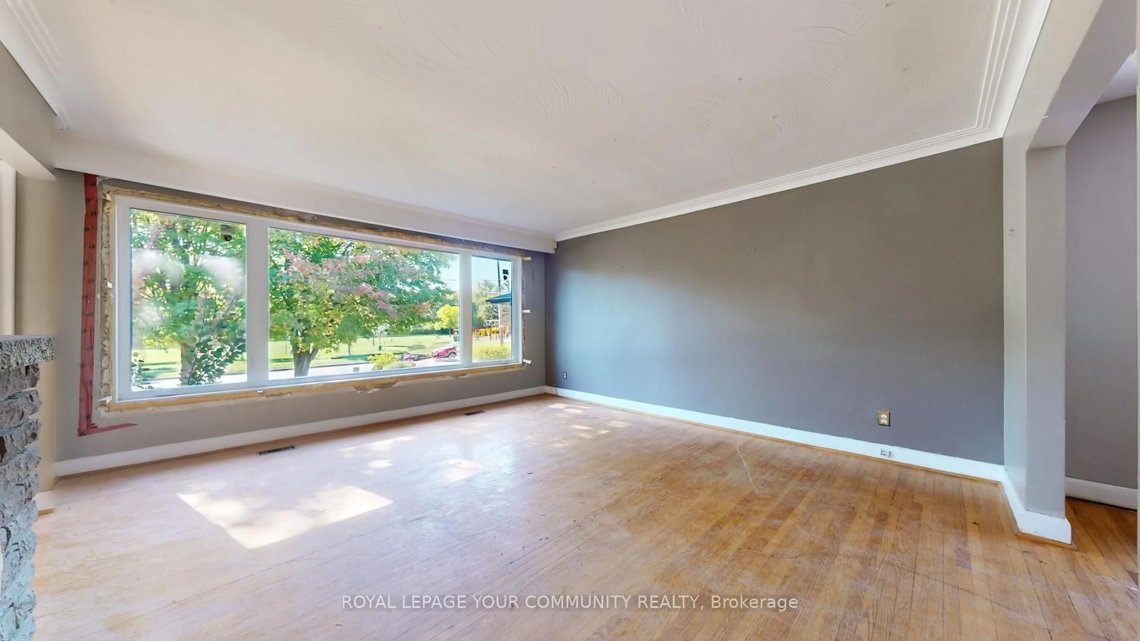 A pic of a room for 480 Ellerslie Ave, Toronto Ontario M2R 1C4