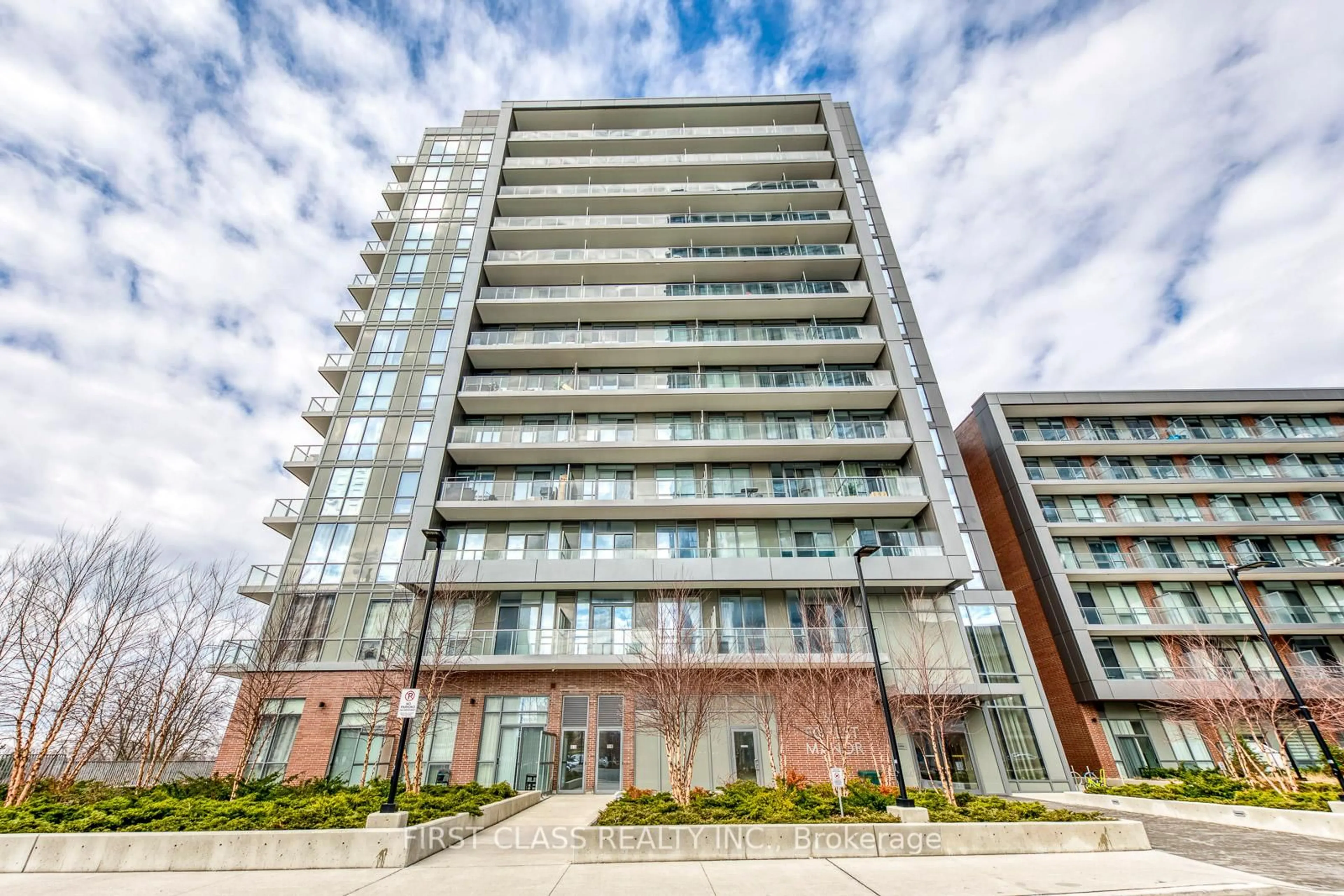 Patio, building for 36 Forest Manor Rd #801, Toronto Ontario M2J 1M1