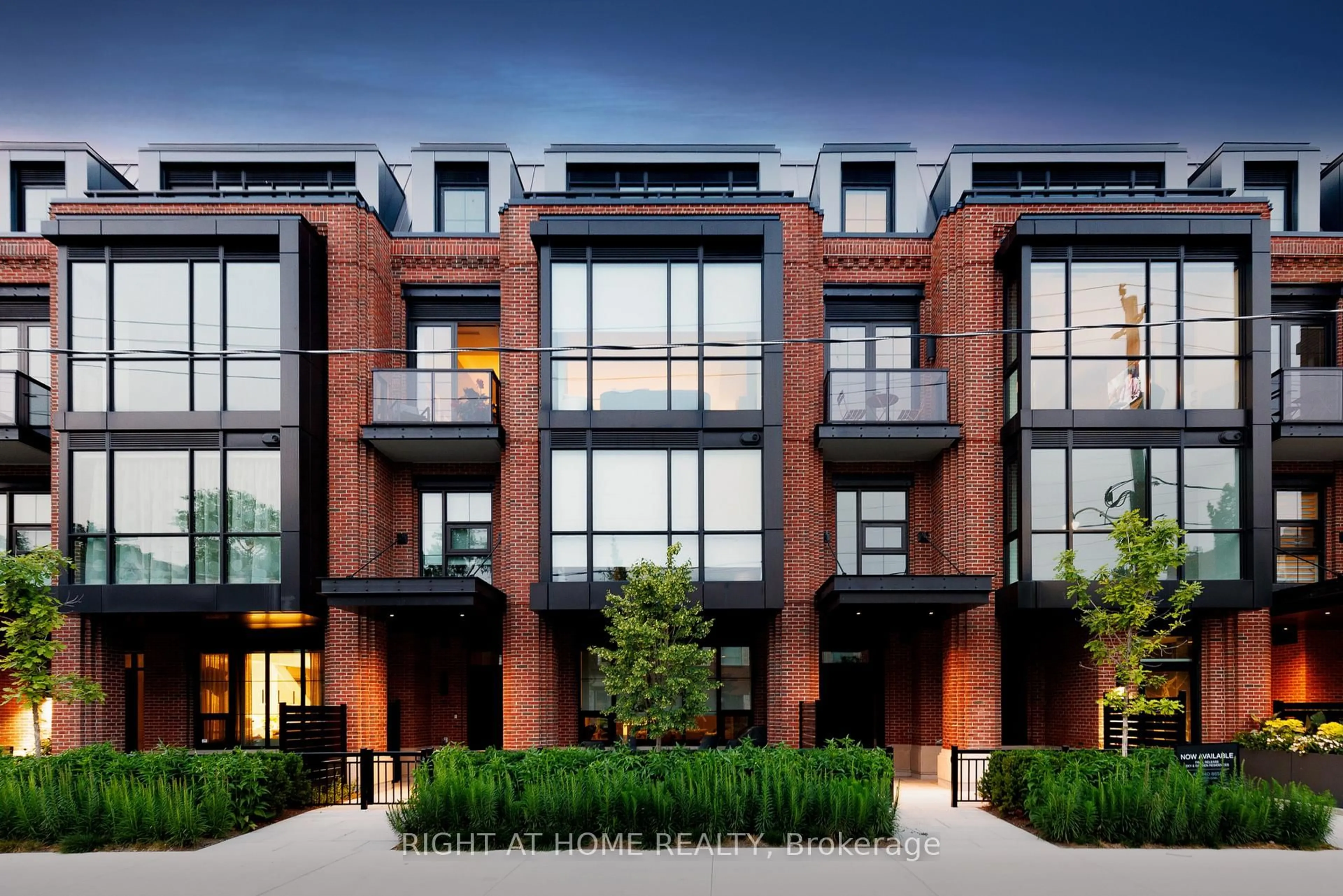 Home with brick exterior material, building for 36 Birch Ave #109, Toronto Ontario M4V 0B5
