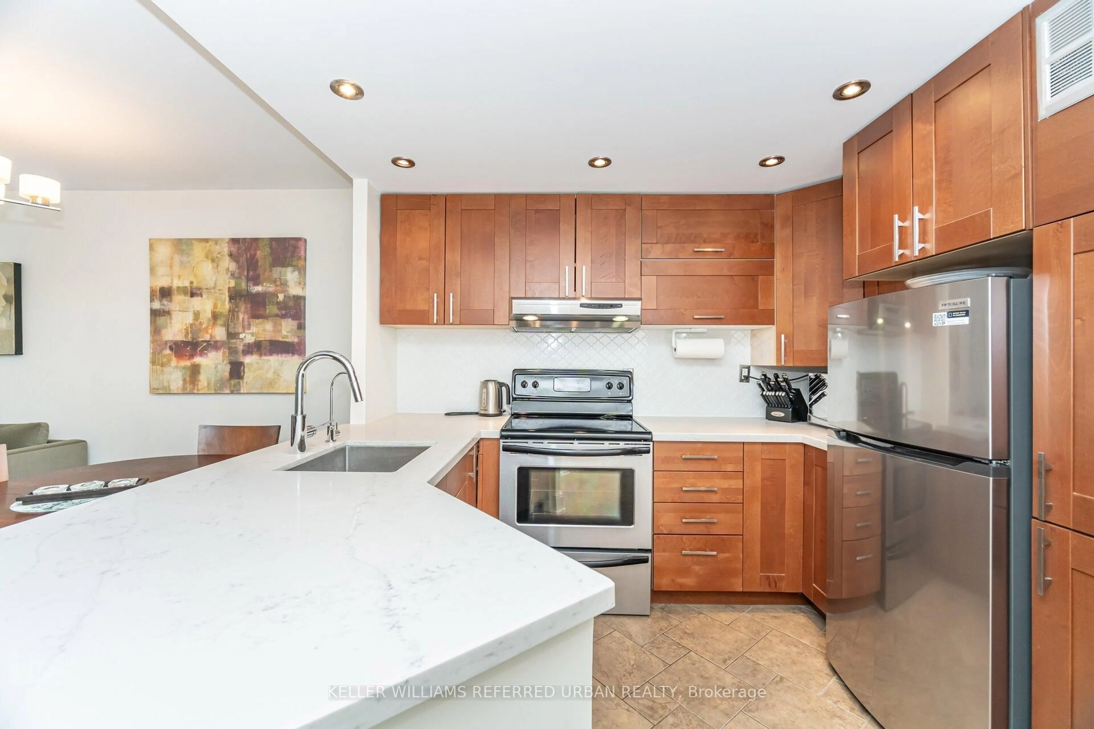 Unknown for 77 Maitland Pl #107, Toronto Ontario M4Y 2V6
