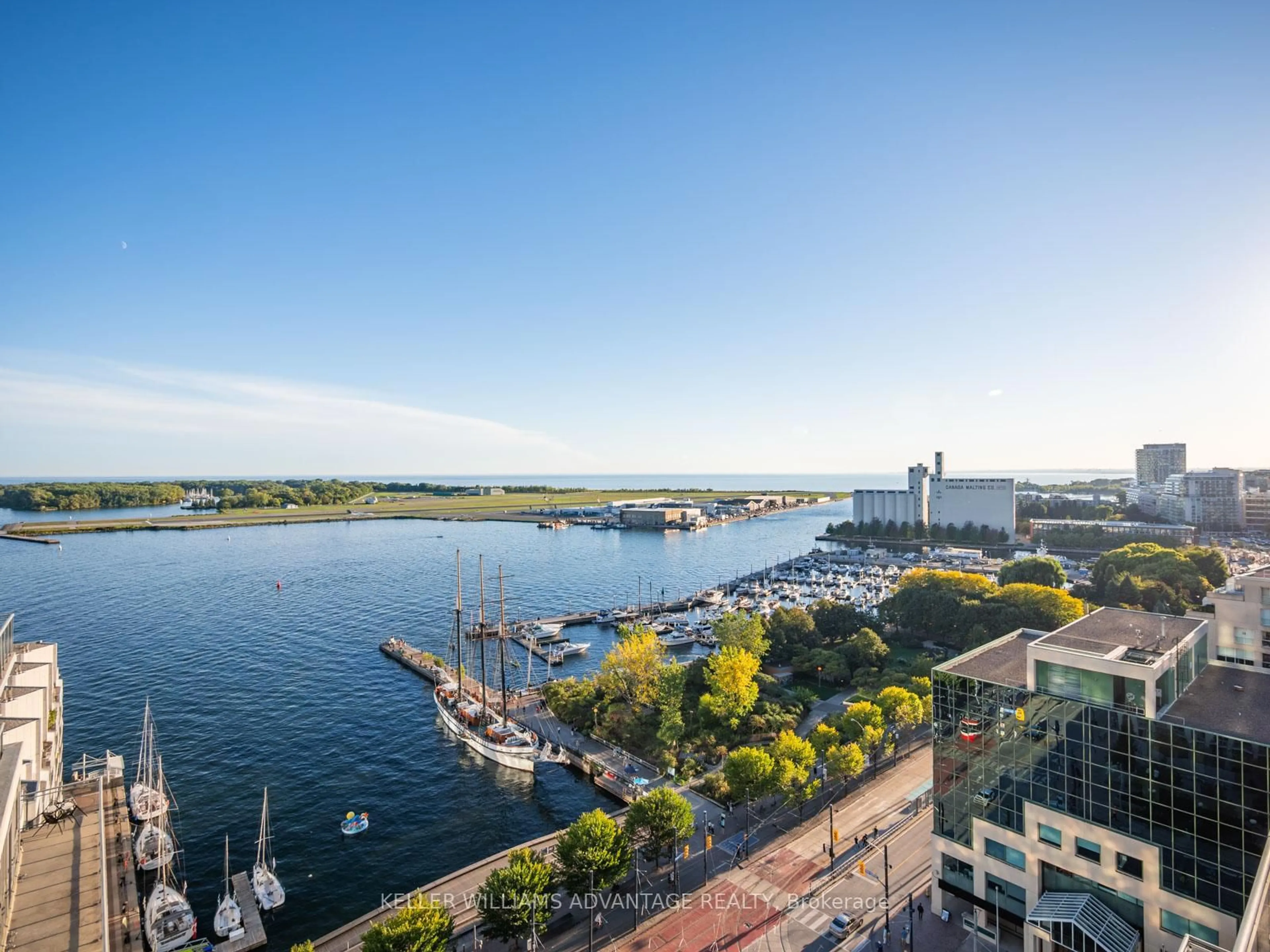 A pic from outside/outdoor area/front of a property/back of a property/a pic from drone, water/lake/river/ocean view for 410 Queens Quay #UPH3, Toronto Ontario M5V 3T1