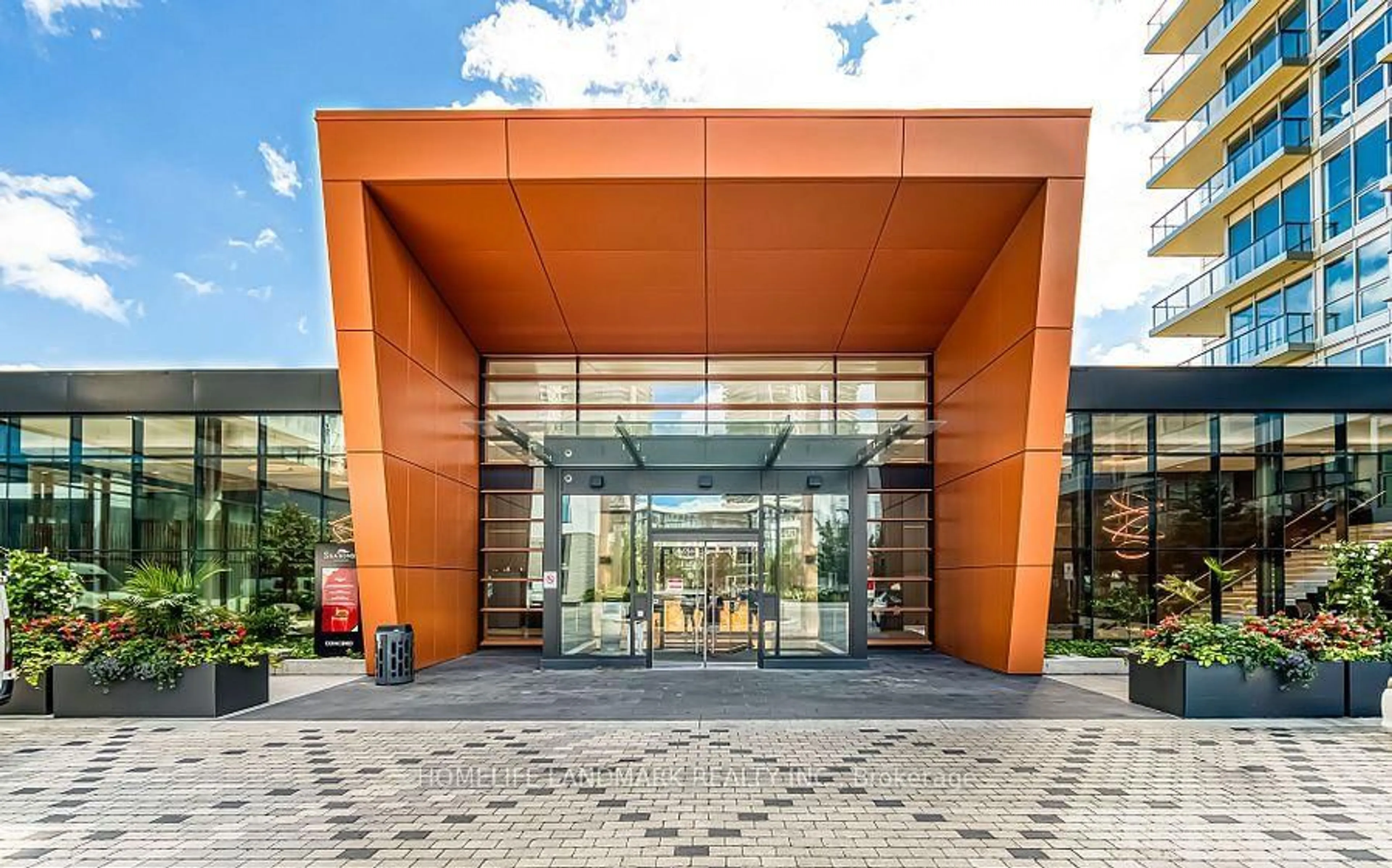 Indoor foyer for 95 Mcmahon Dr #1807, Toronto Ontario M2K 0H2