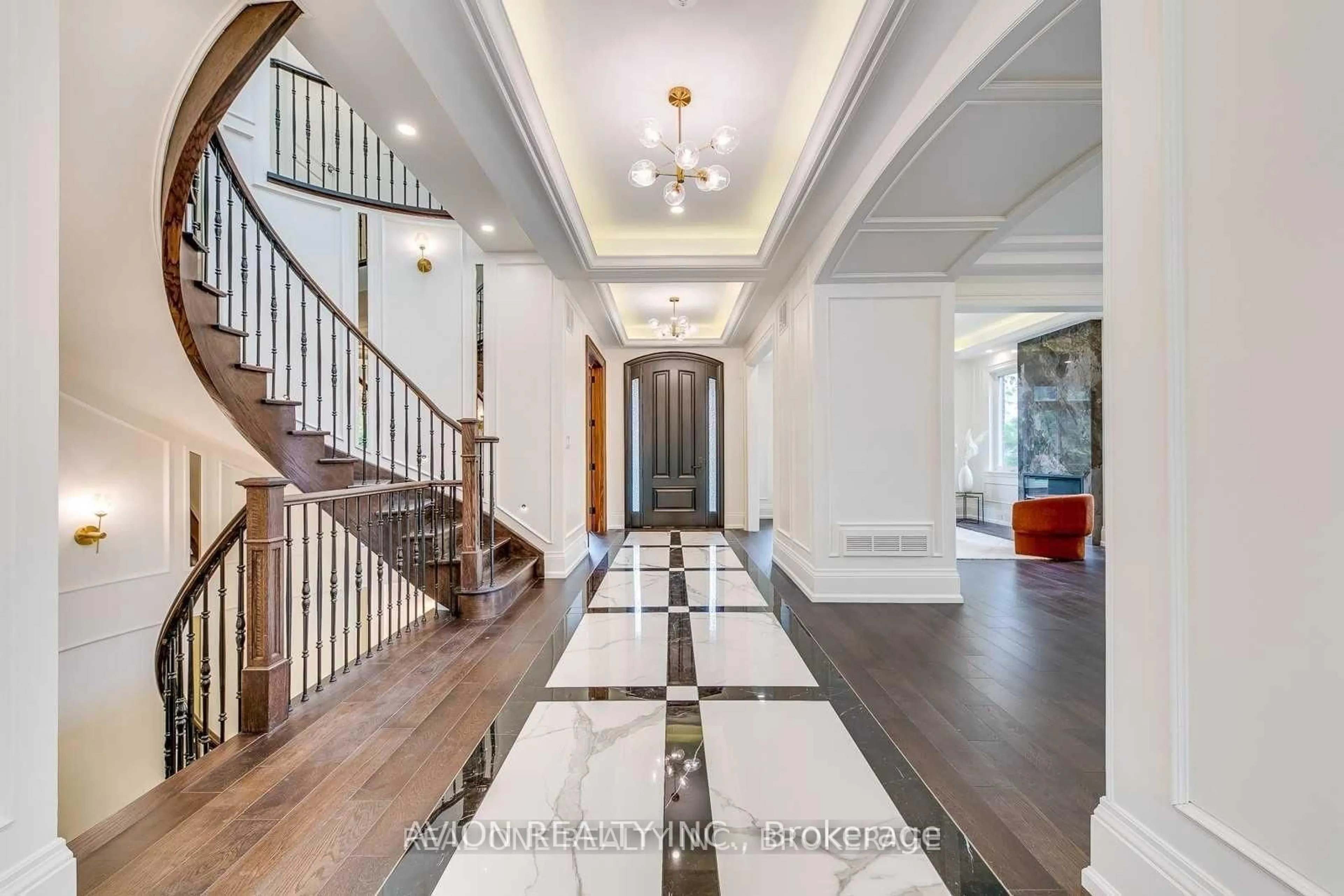 Indoor foyer for 3 Sutcliffe Dr, Toronto Ontario M2K 2A5