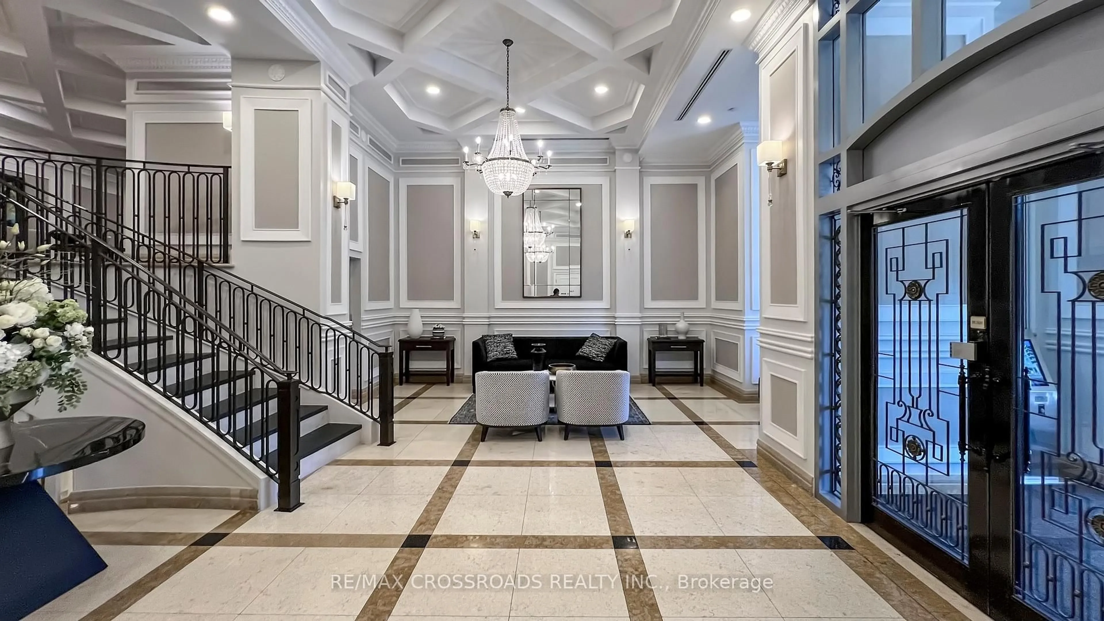 Lobby for 10 Old York Mills Rd #210, Toronto Ontario M2P 2G9