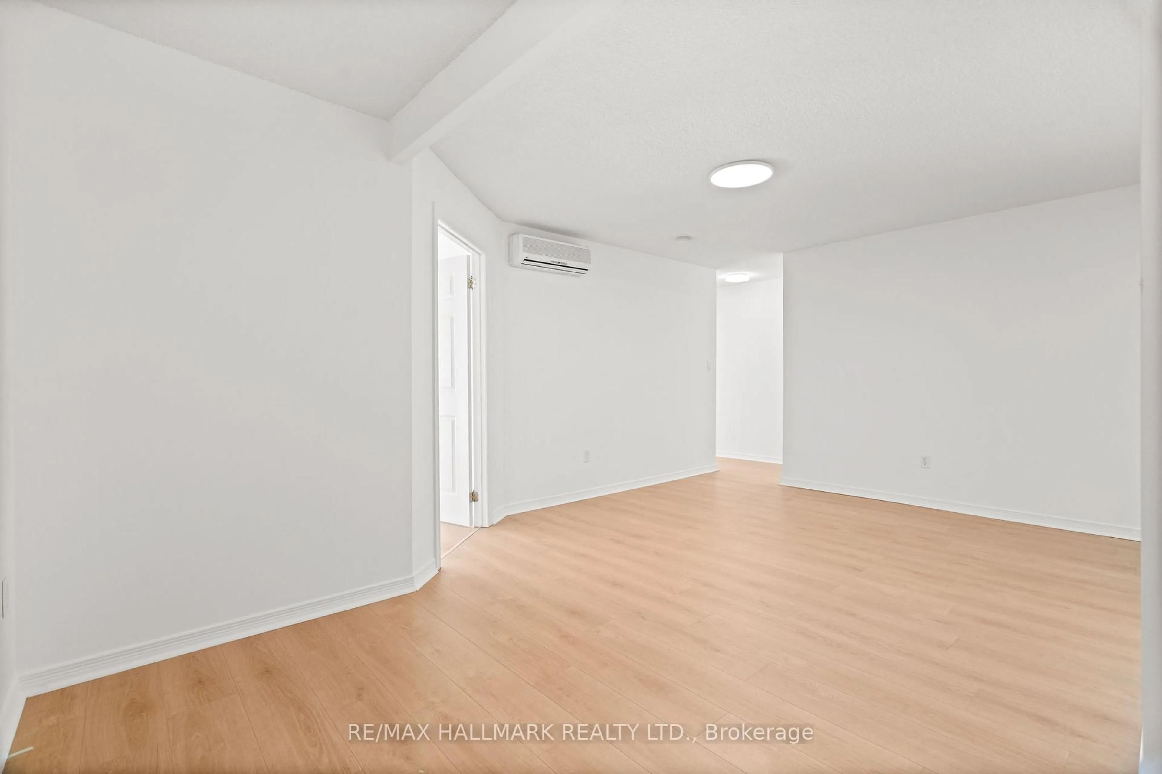 A pic of a room for 3300 Don Mills Rd #1805, Toronto Ontario M2J 4X7