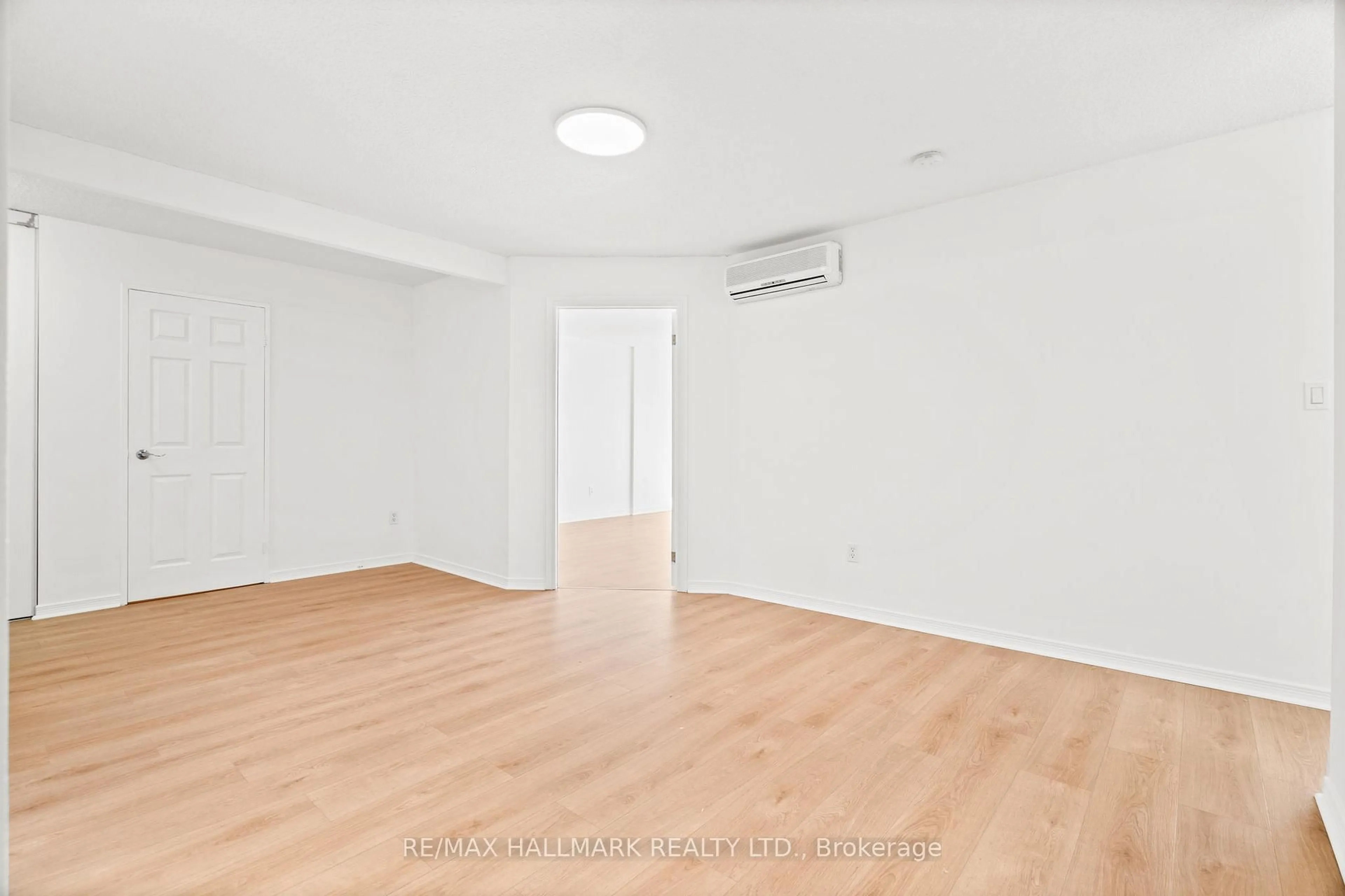 A pic of a room for 3300 Don Mills Rd #1805, Toronto Ontario M2J 4X7