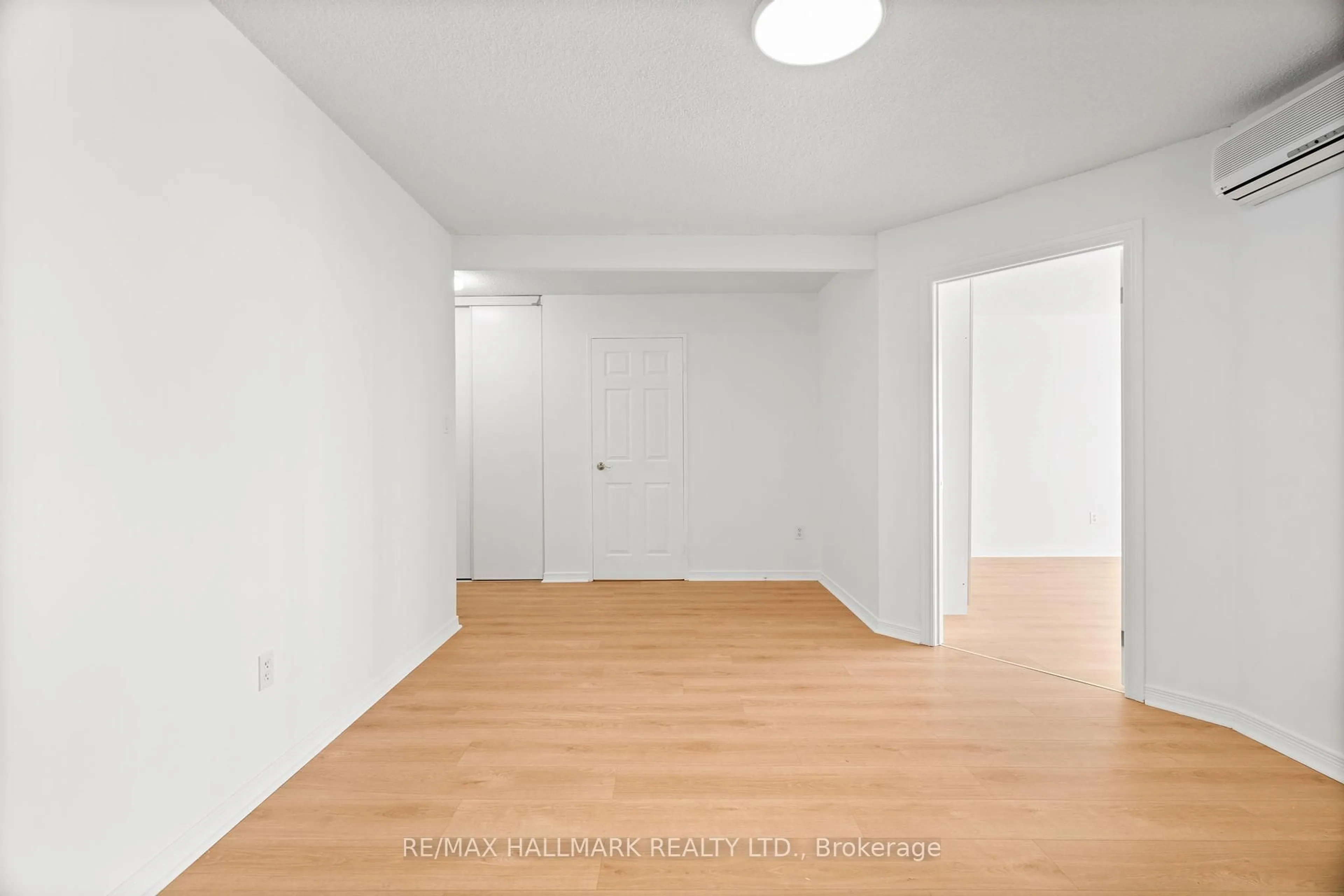 A pic of a room for 3300 Don Mills Rd #1805, Toronto Ontario M2J 4X7