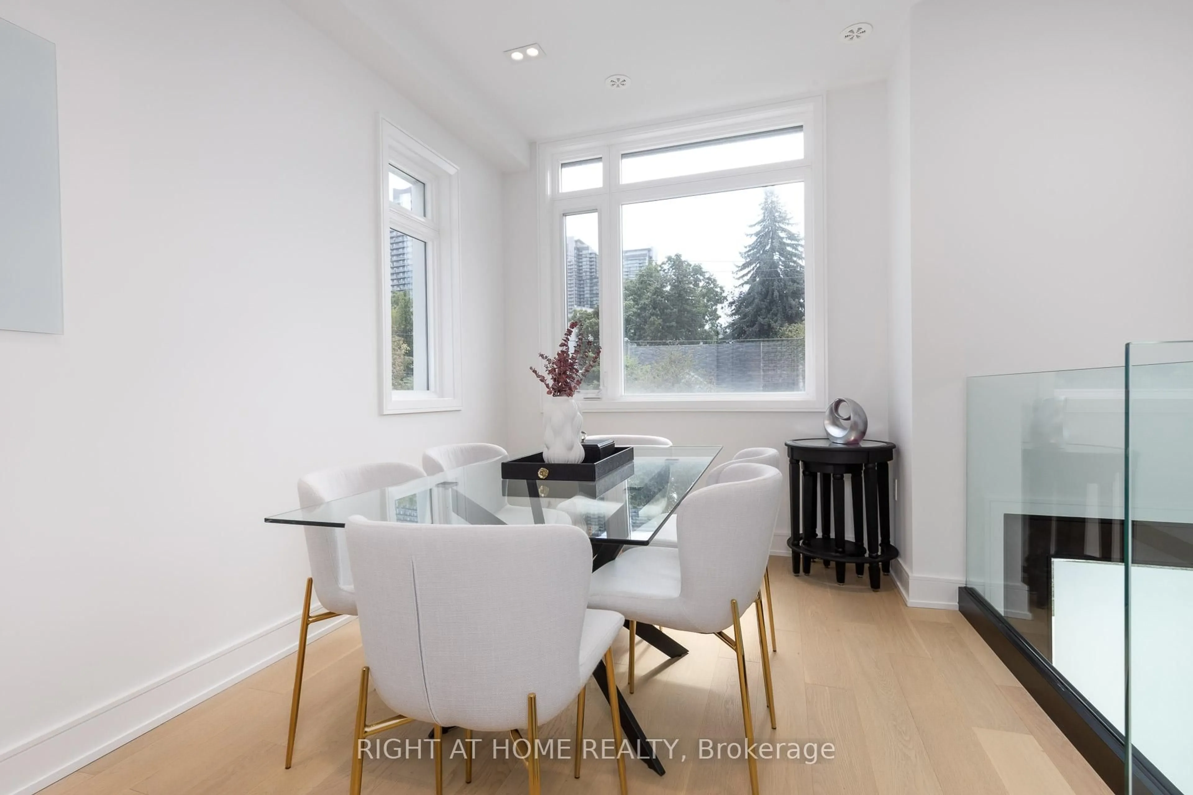 Dining room, wood/laminate floor for 36B Churchill Ave, Toronto Ontario M2N 0L5