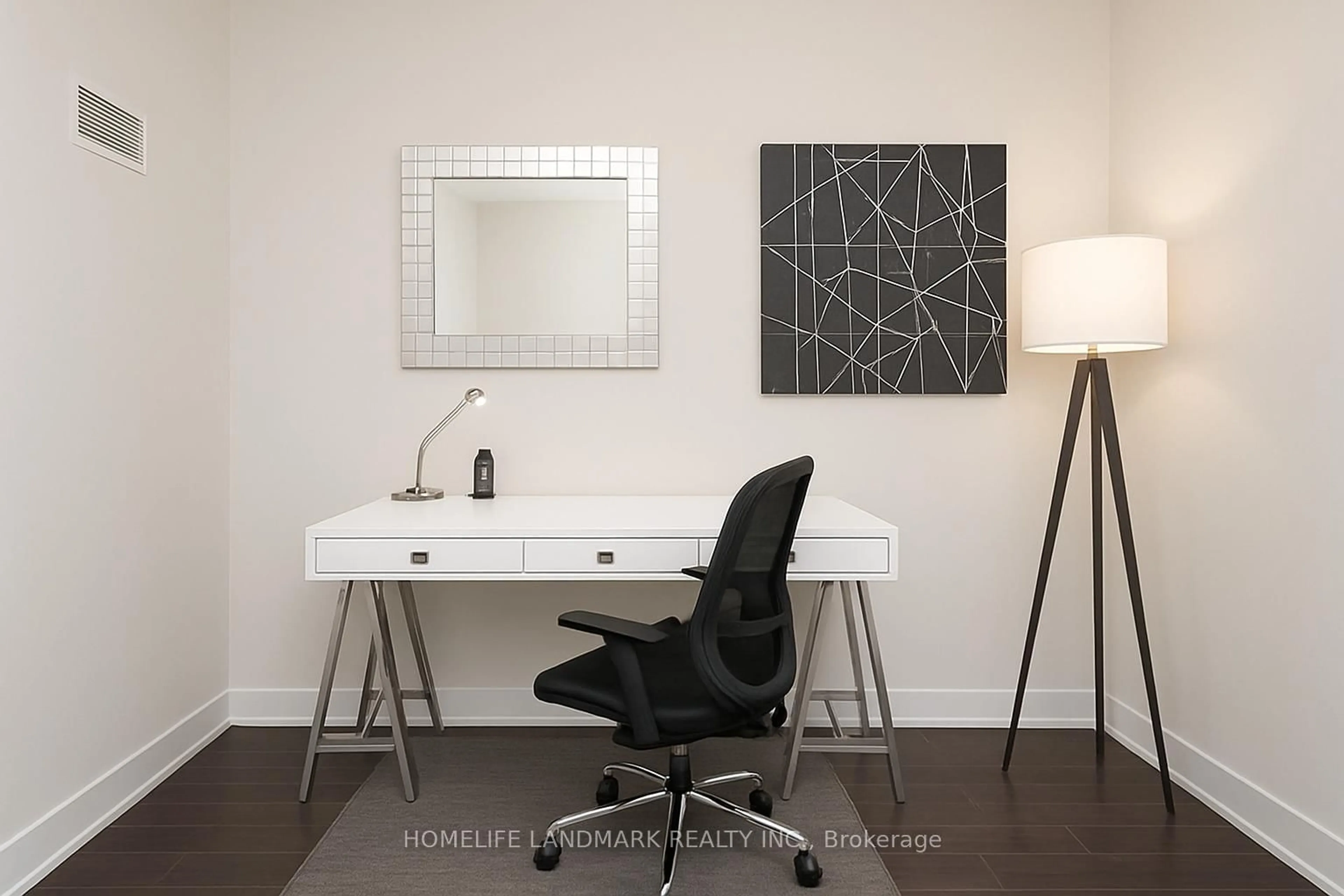 A pic of a room for 300 Front St #1813, Toronto Ontario M5V 0E9