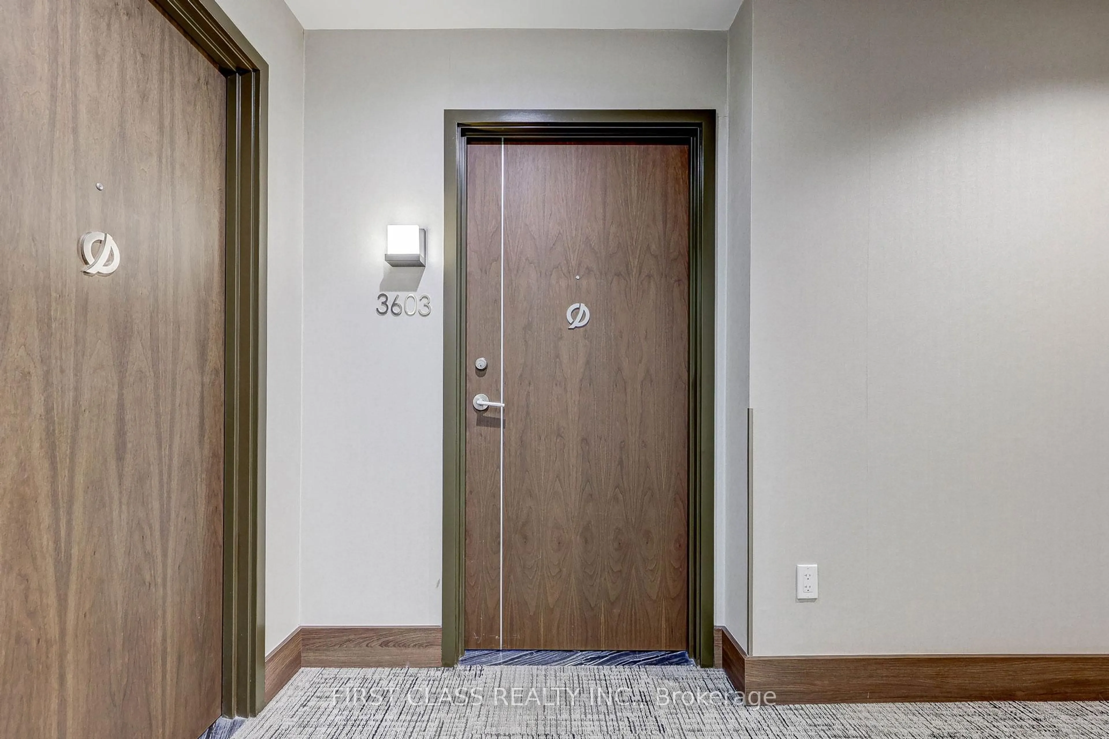 Indoor entryway for 117 Mcmahon Dr #3603, Toronto Ontario M2K 2X9
