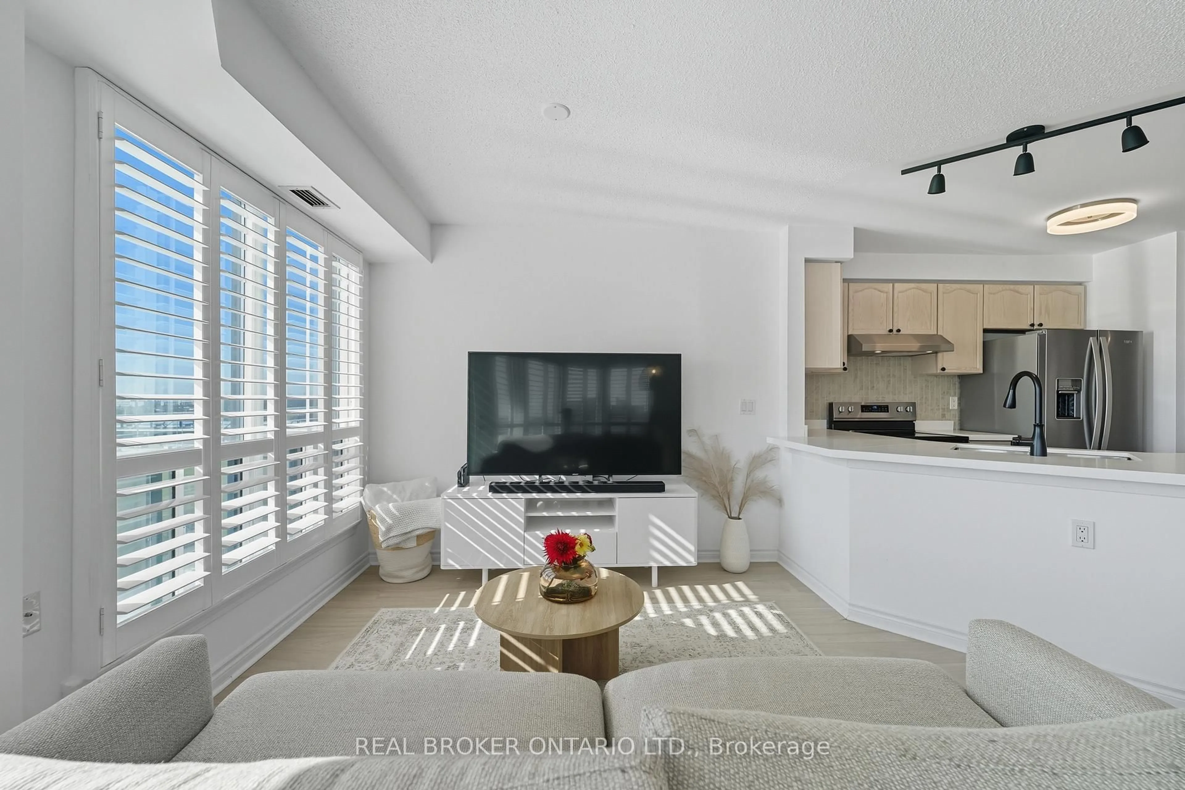 Living room with furniture, unknown for 1030 Sheppard Ave #704, Toronto Ontario M3H 6C1