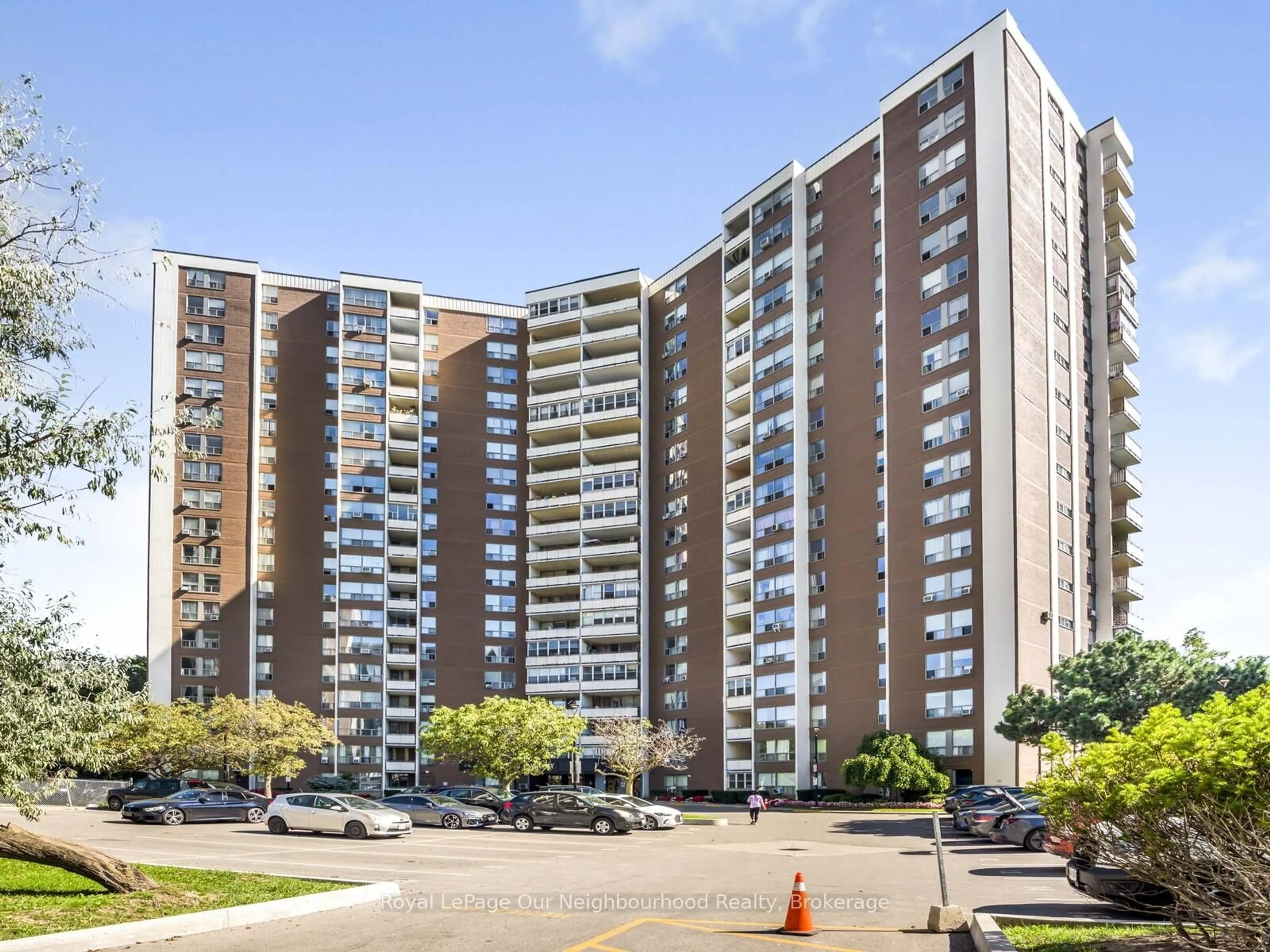 A pic from outside/outdoor area/front of a property/back of a property/a pic from drone, street for 60 Pavane Linkway #2012, Toronto Ontario M3C 2Y6