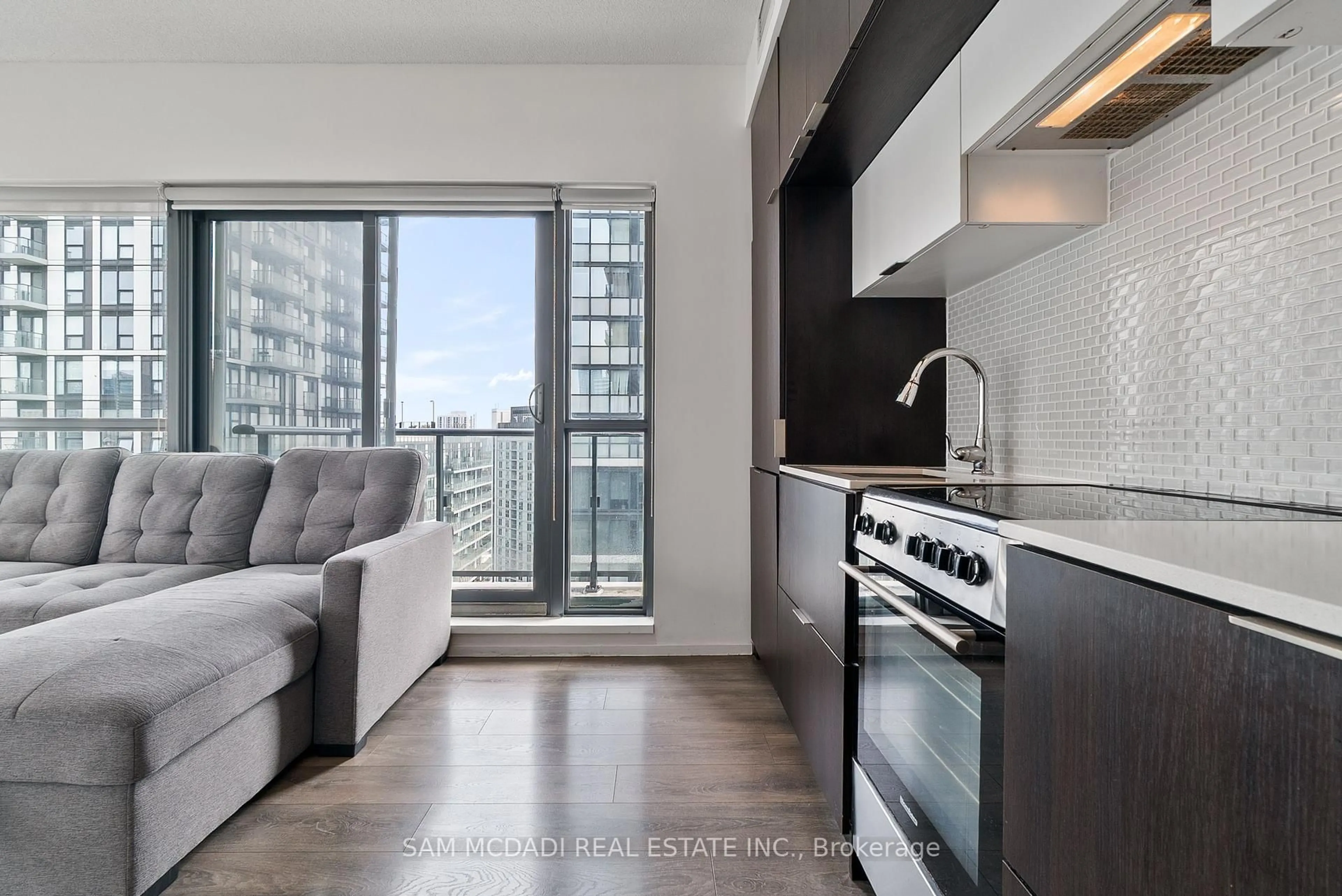 Unknown for 159 Dundas St #1906, Toronto Ontario M5B 0A9