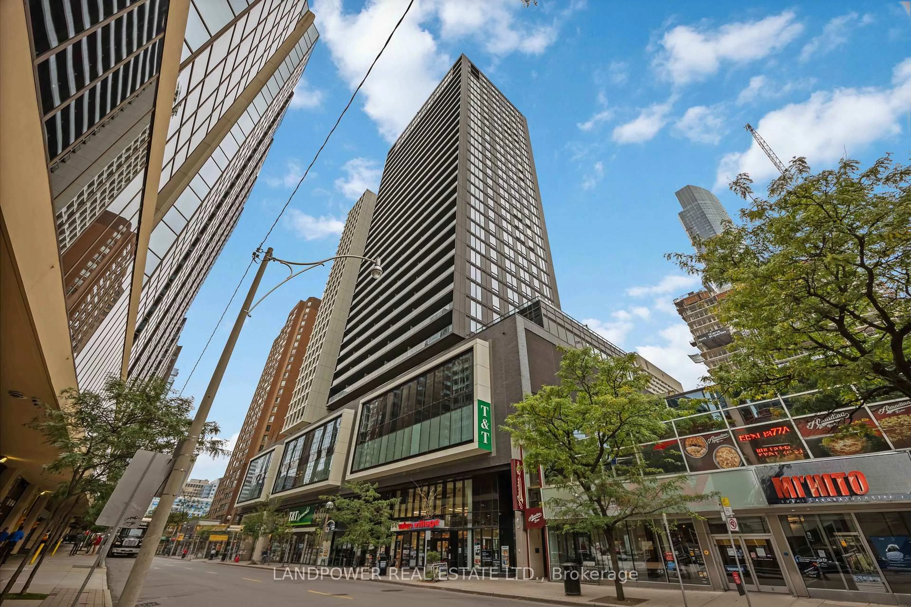 Patio, unknown for 20 Edward St #1917, Toronto Ontario M5G 0C5